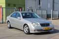 Mercedes-Benz E 240 Avantgarde km zijn nap geen import NETTE AUTOMAAT Grau - thumbnail 24