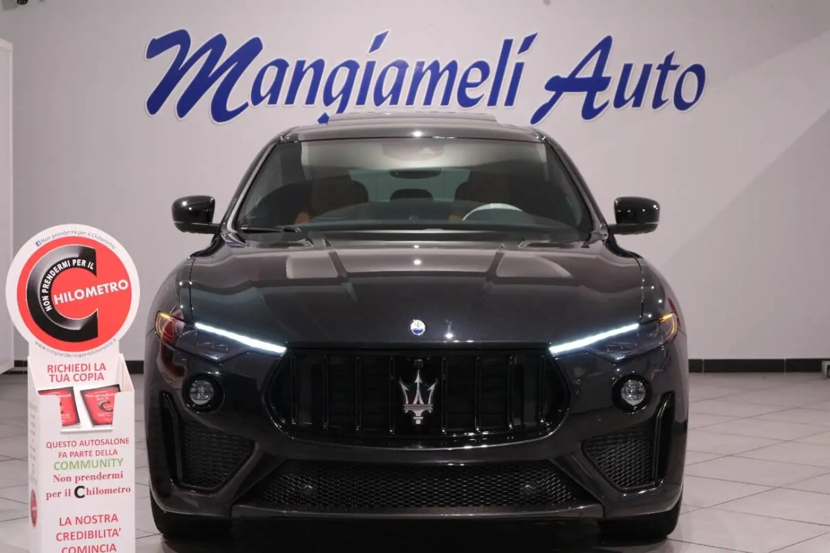 Maserati Levante Levante 3.8 V8 Ultima 580cv Fekete - 2