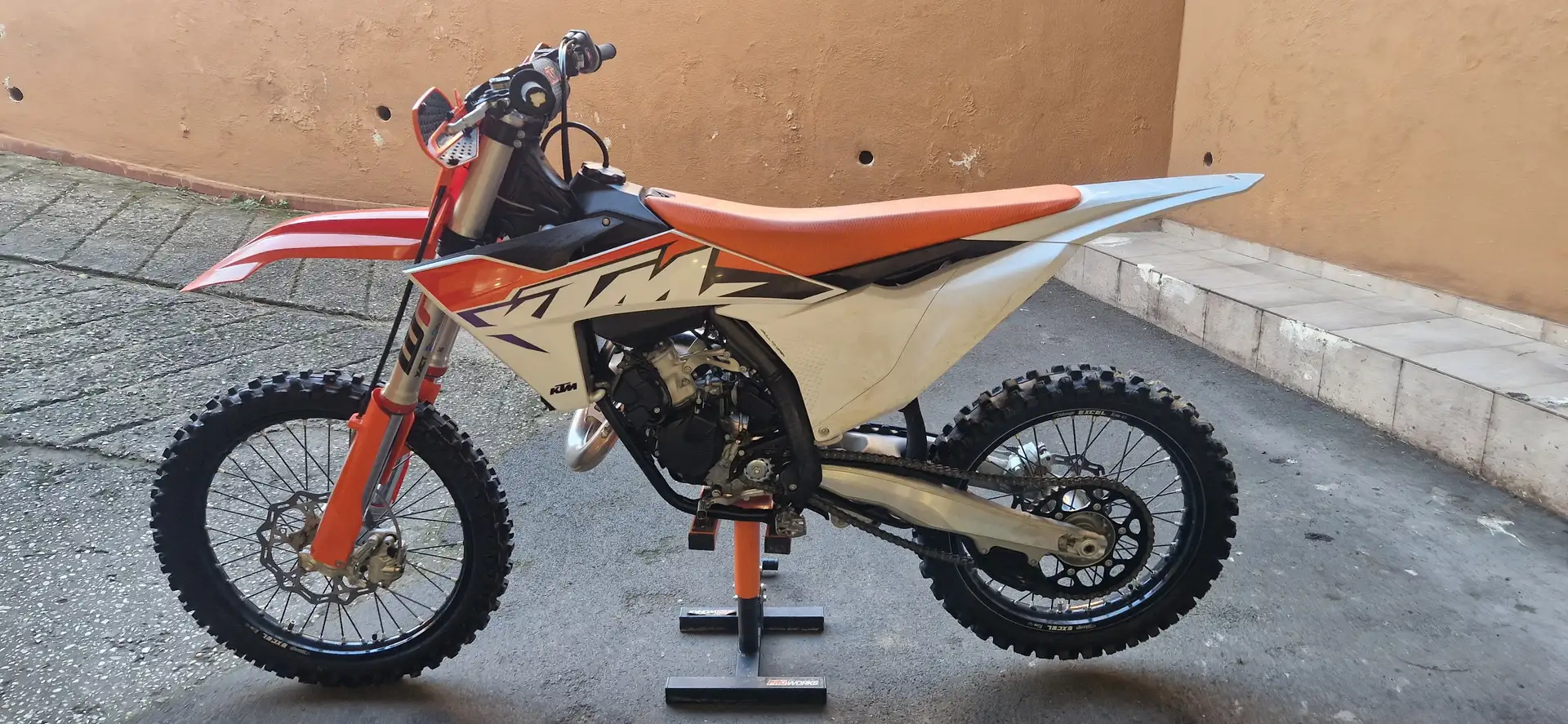 KTM 125 SX 2023 Iniezione Biały - 2