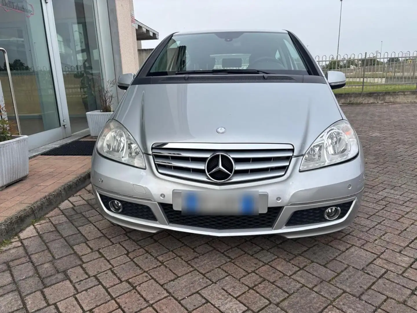 Mercedes-Benz A 150 Coupé Avantgarde AUTOMATICA Argento - 2