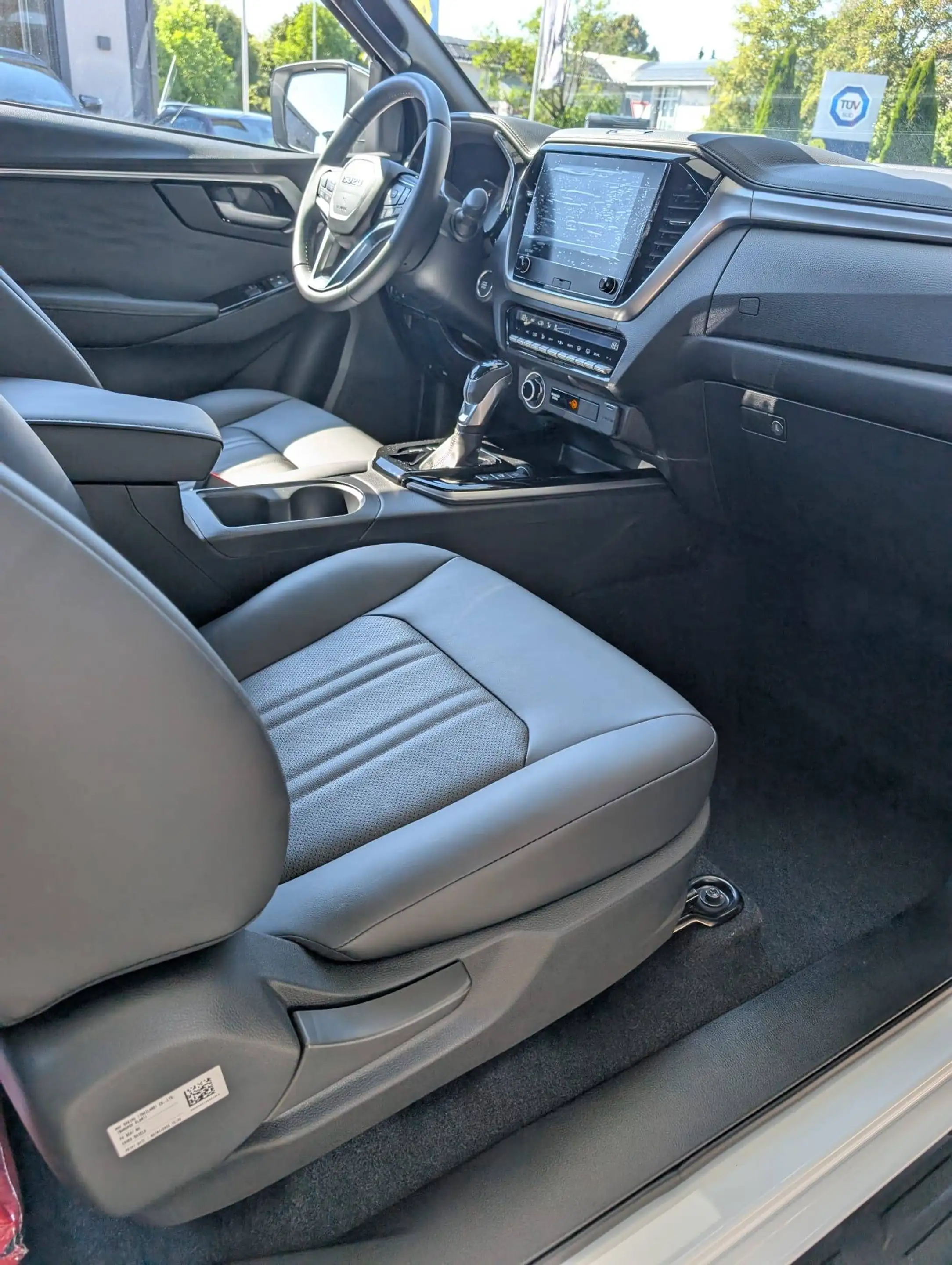 Isuzu D-Max Single Cab 4WD LSE Allrad LED — photo 7
