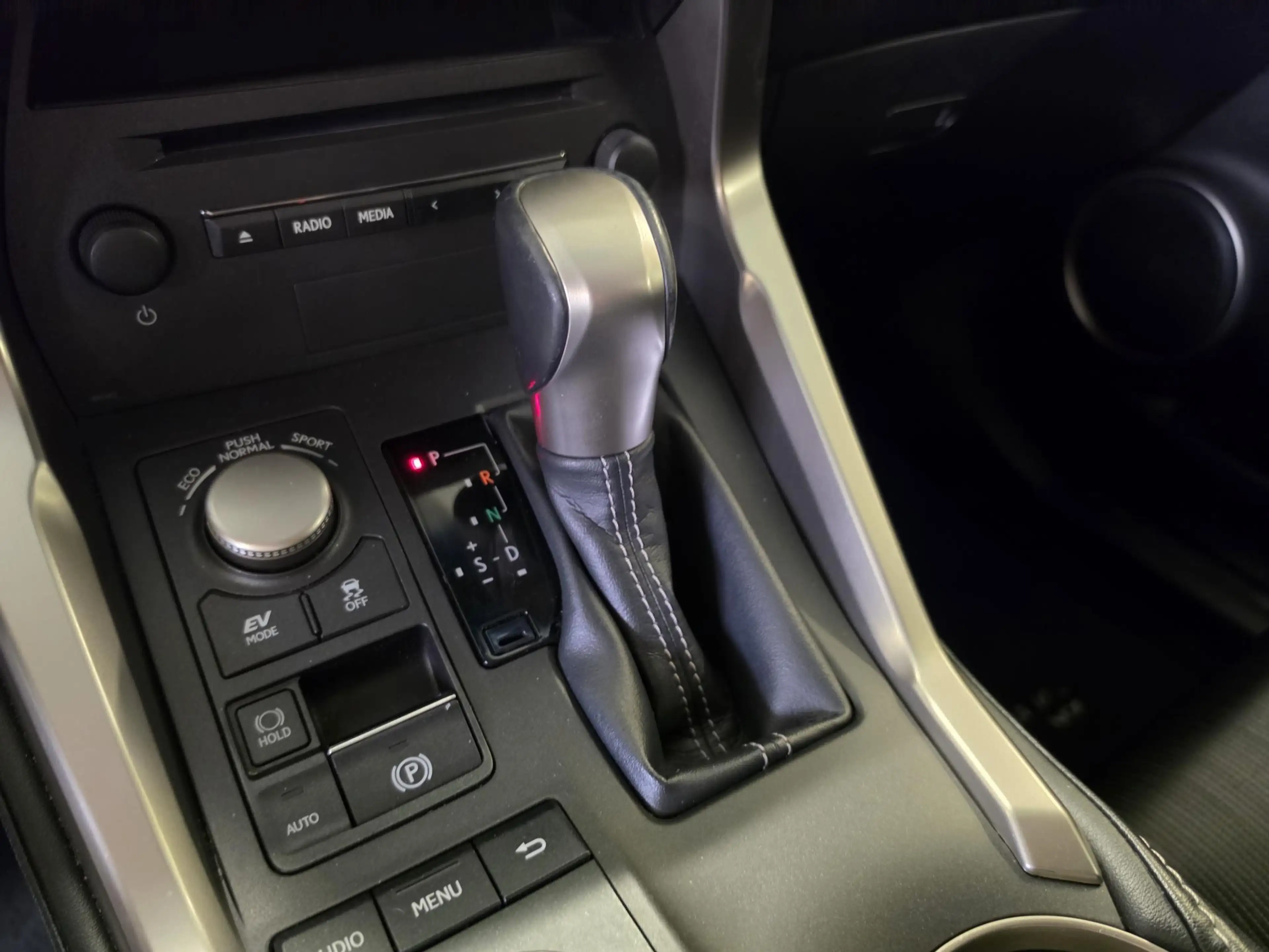 Lexus NX 300h | Navigatie | Climate Control | Cruise Control | A — photo 25