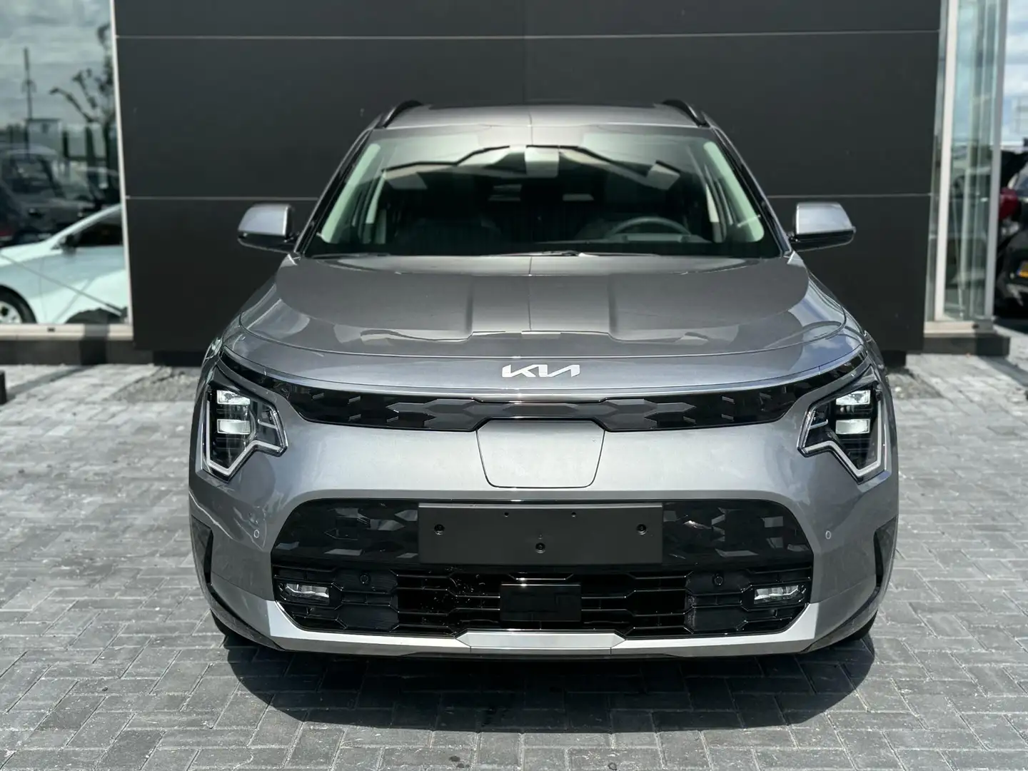 Kia e-Niro EV DynamicPlusLine 64.8 kWh Lease vanaf €639,01 p/ Šedá - 2