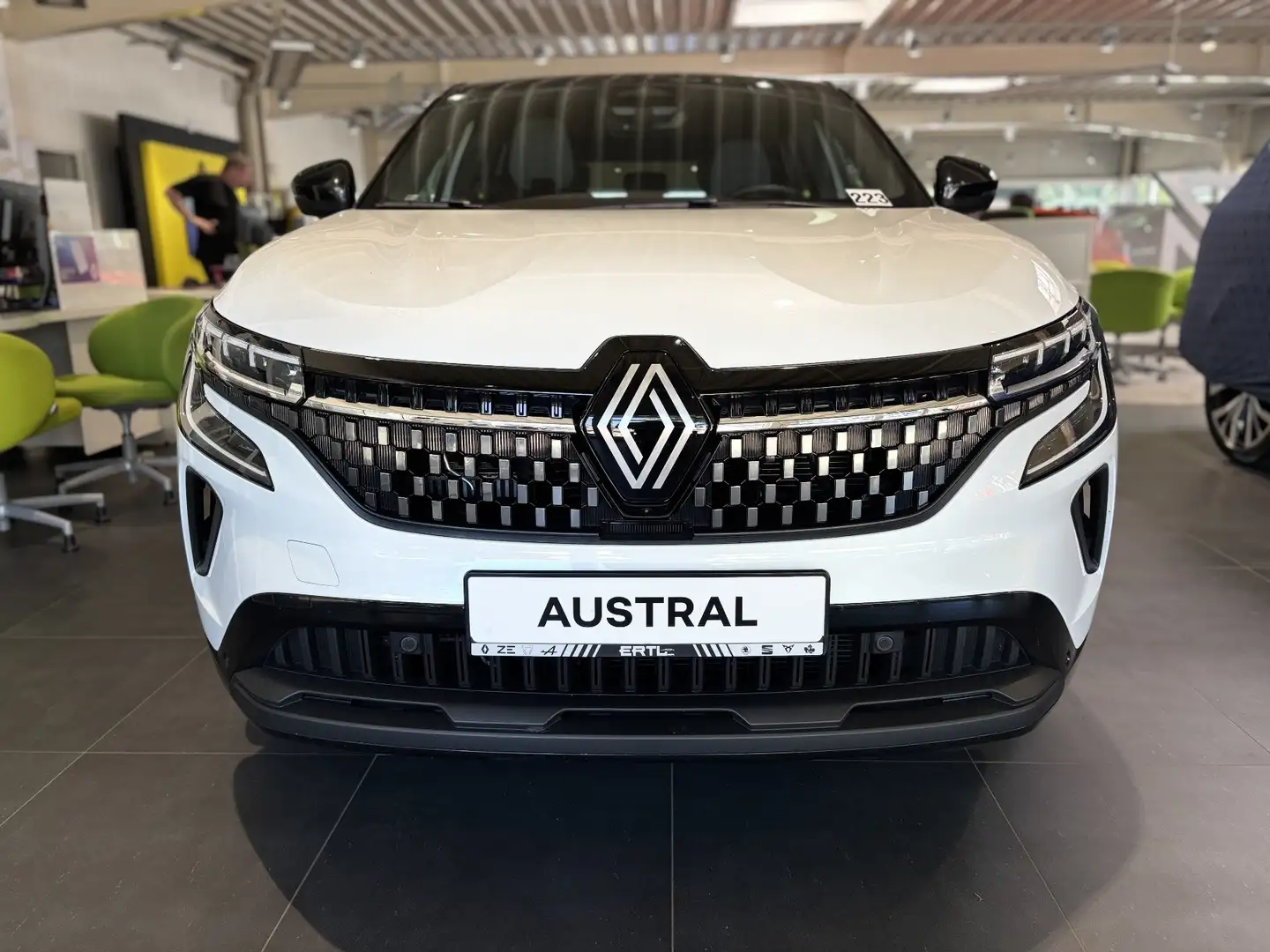 Renault Austral Techno Mild Hybrid 160PS Automatik Blanc - 2
