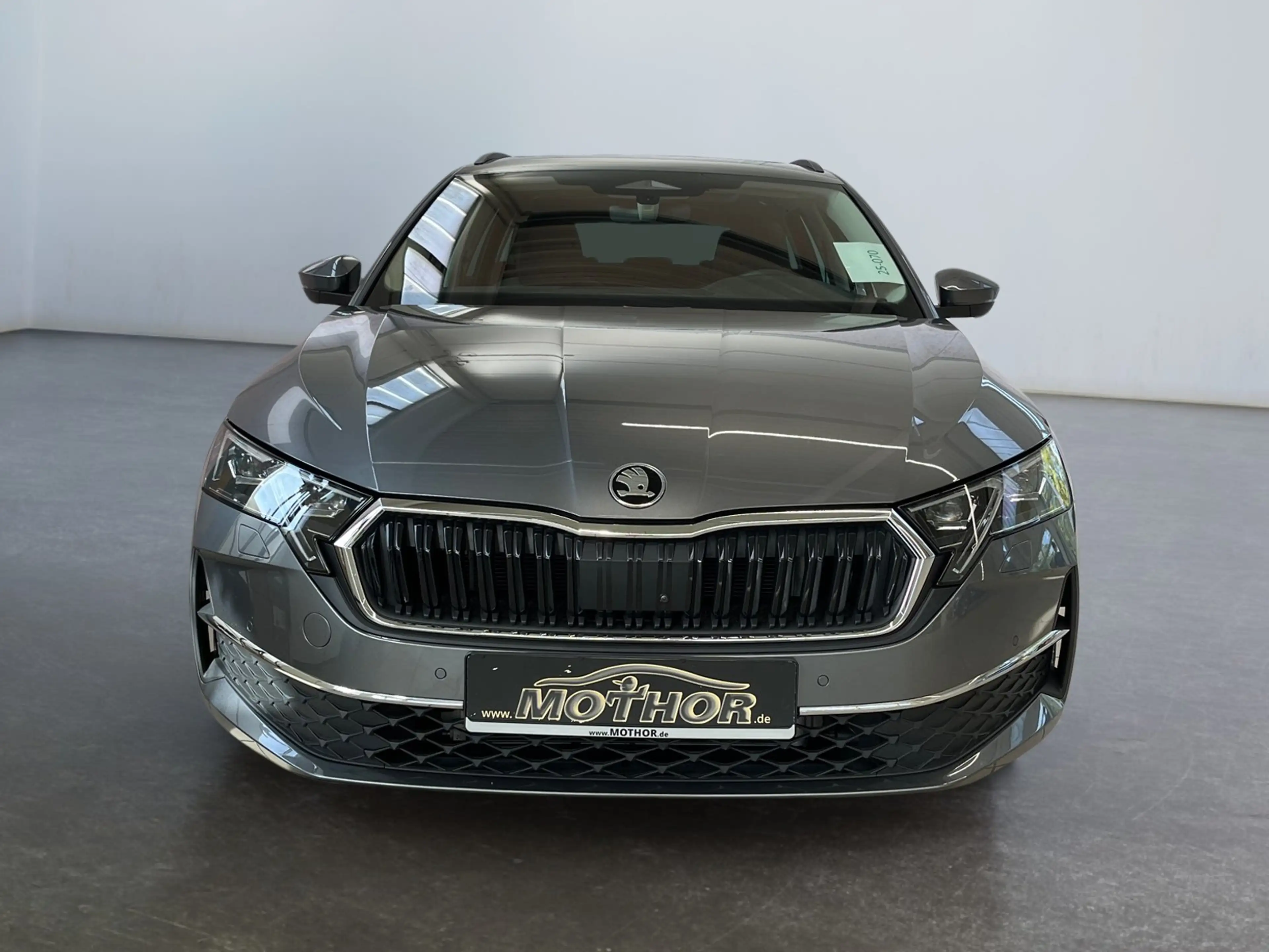 Skoda Octavia Combi Tour 2.0 TDI DSG Standheiz. MATRIX — photo 8