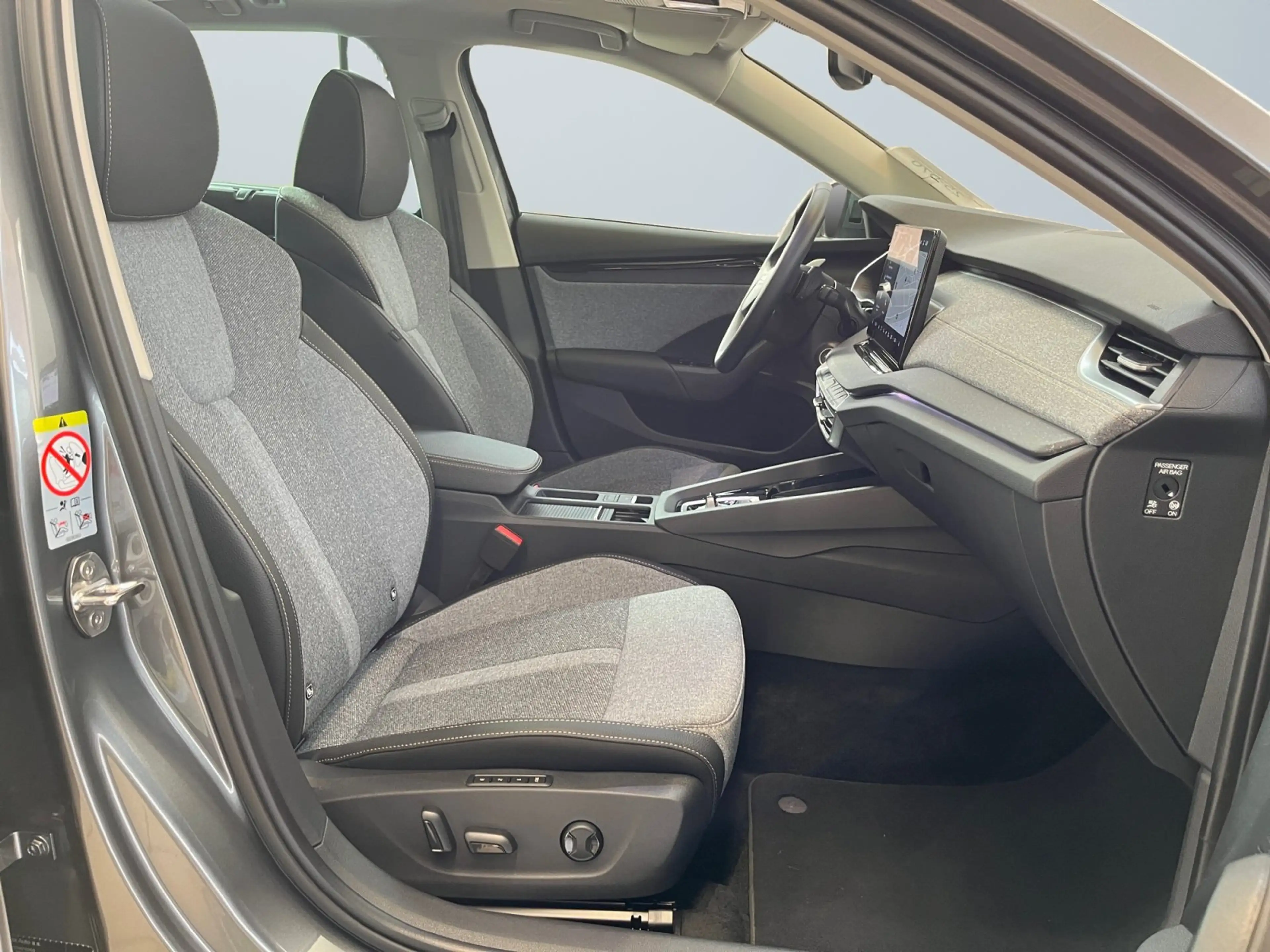 Skoda Octavia Combi Tour 2.0 TDI DSG Standheiz. MATRIX — photo 12