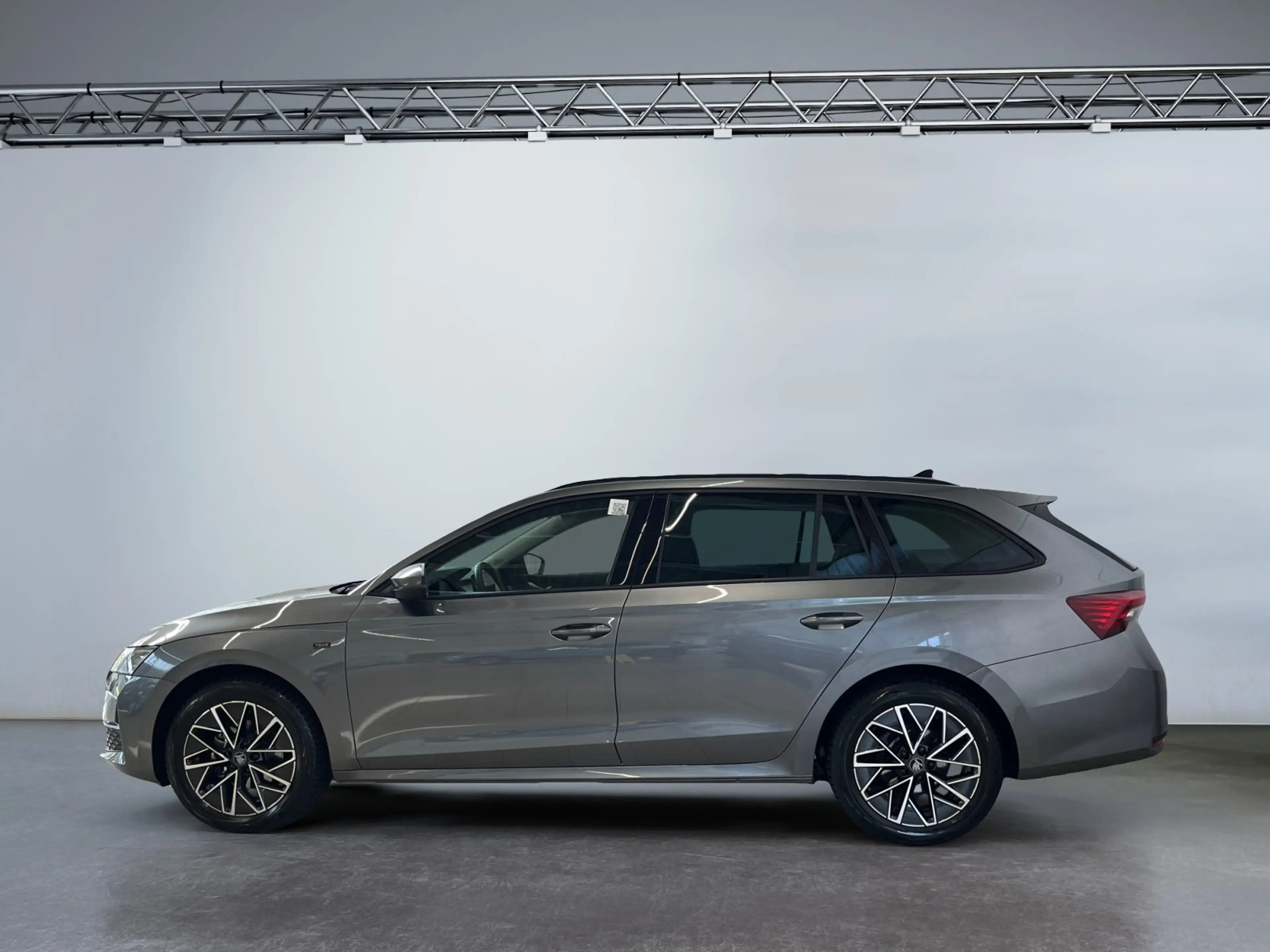 Skoda Octavia Combi Tour 2.0 TDI DSG Standheiz. MATRIX — photo 5