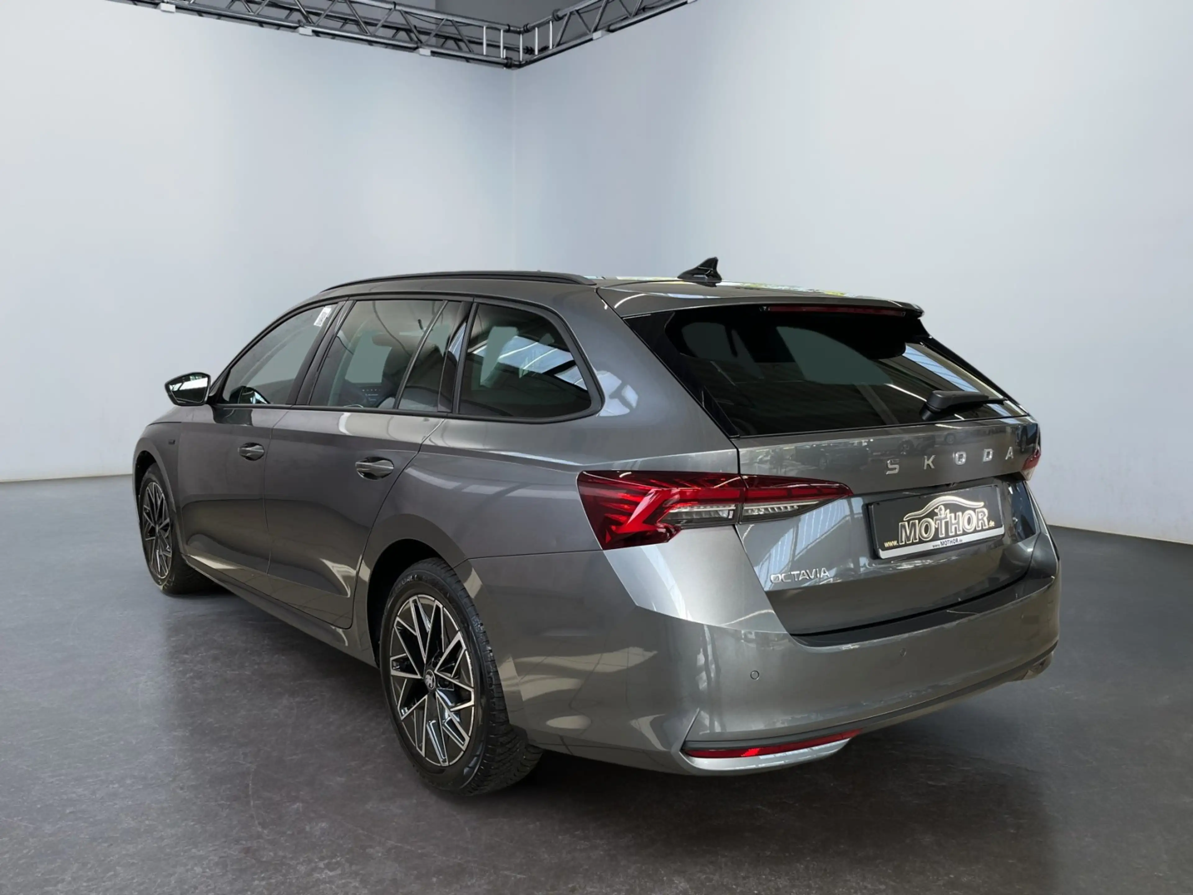 Skoda Octavia Combi Tour 2.0 TDI DSG Standheiz. MATRIX — photo 6