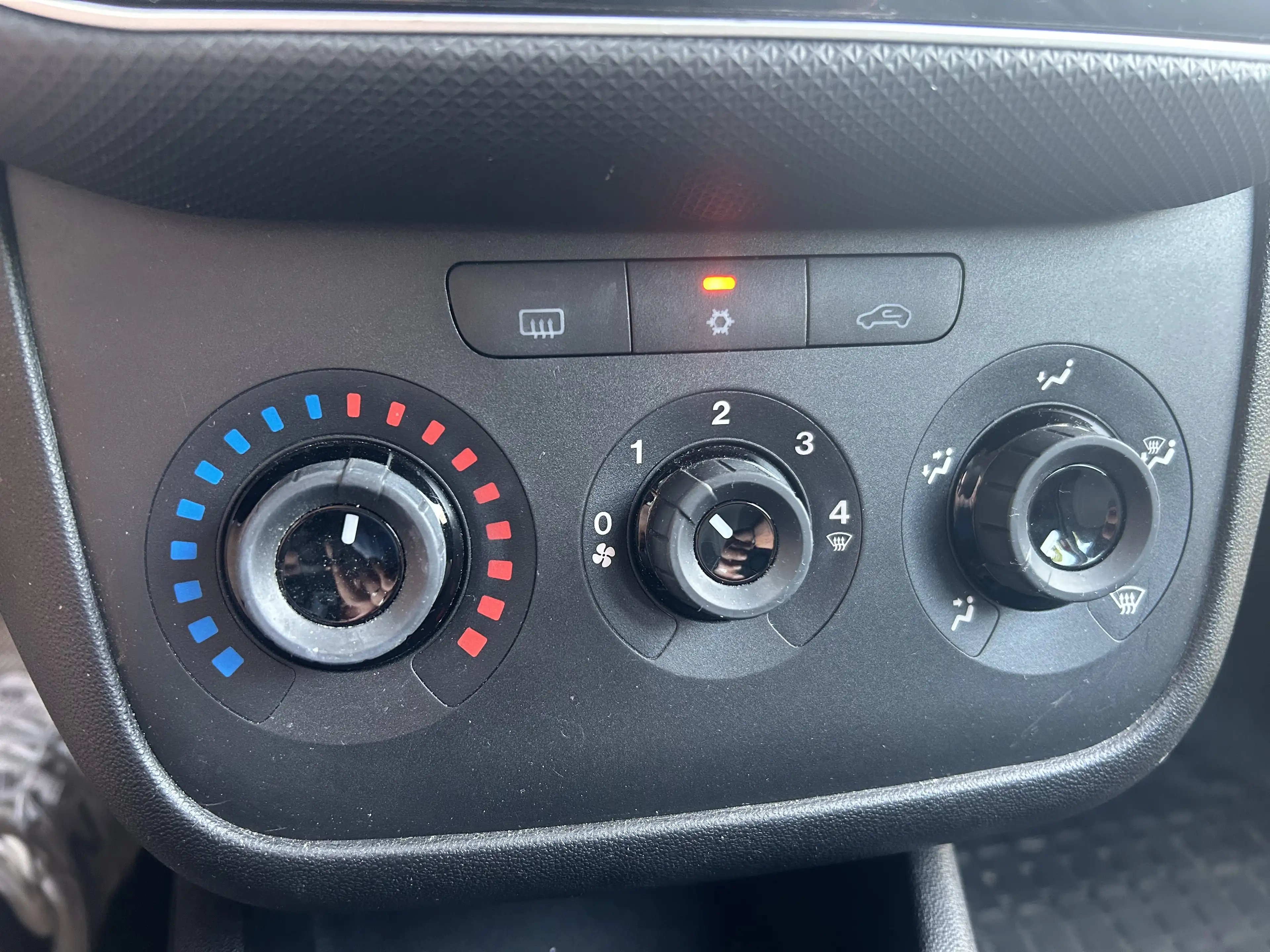 Fiat Punto 1.2i Easy 5 PORTES AIRCO GARANTIE 12 MOIS — photo 11