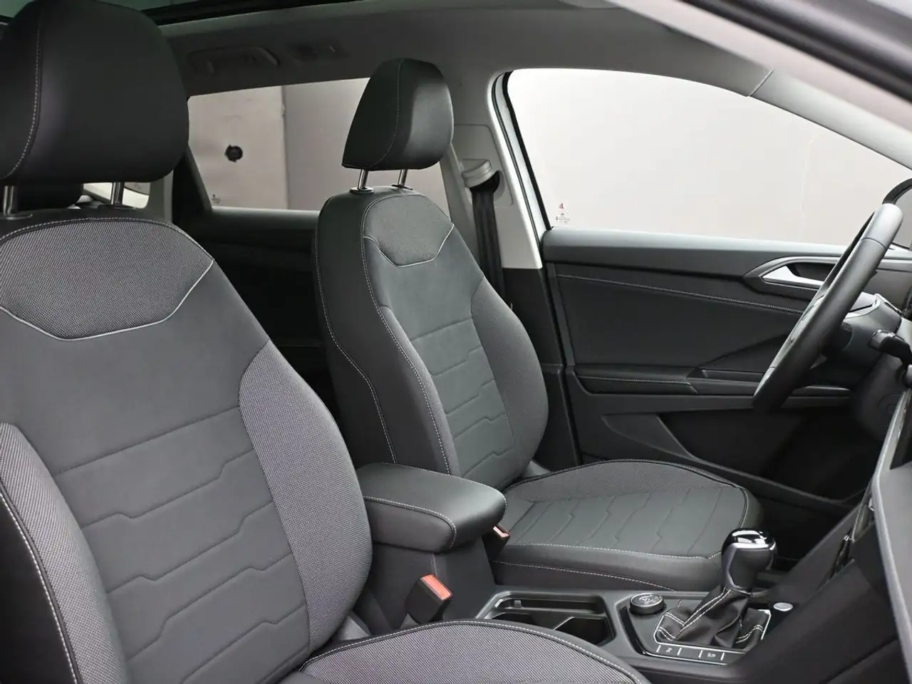 Volkswagen Taos снимка Volkswagen Taos