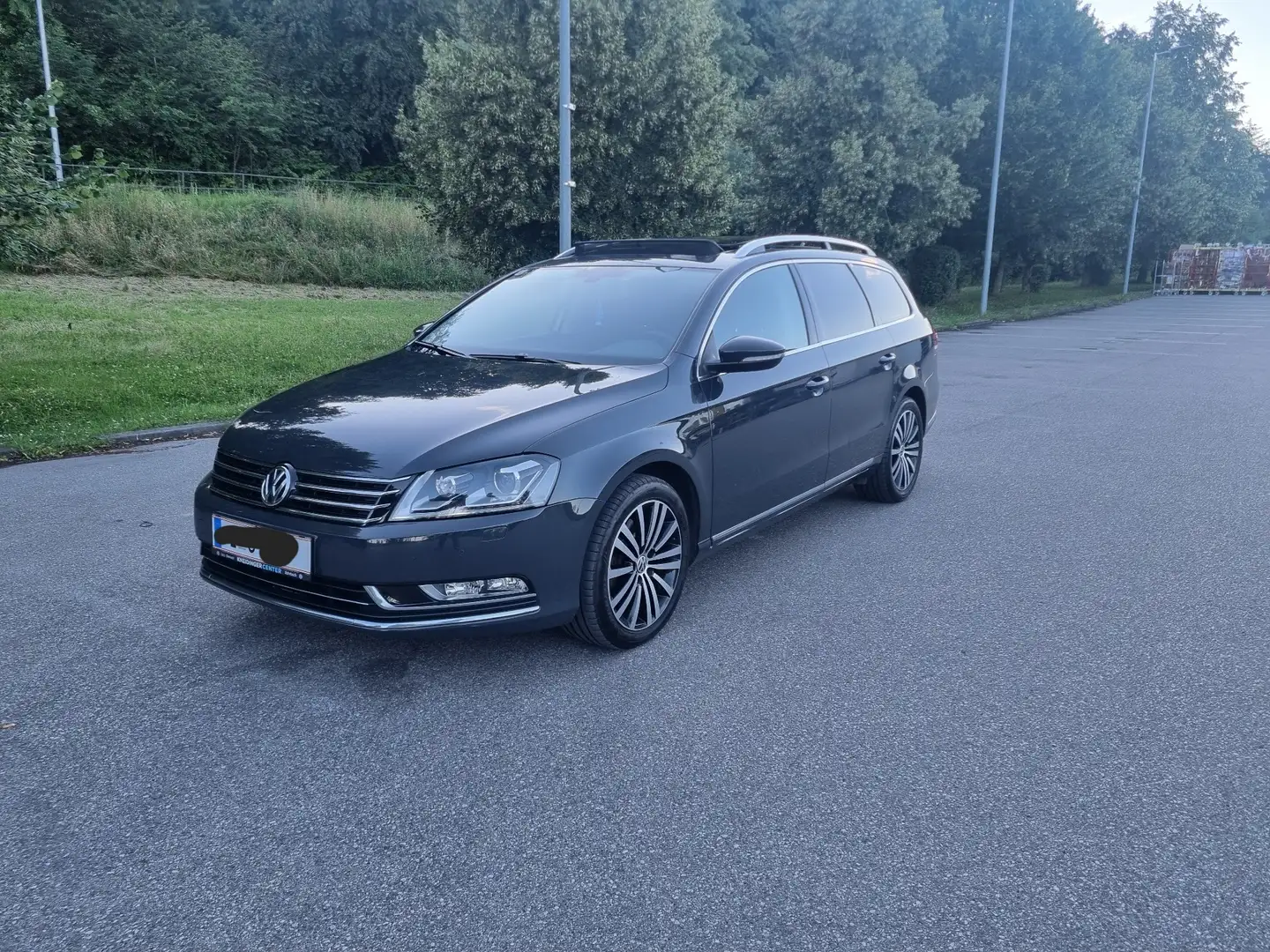 Volkswagen Passat 2.0 TDI DSG BlueMotion Technology Comfortline - 1