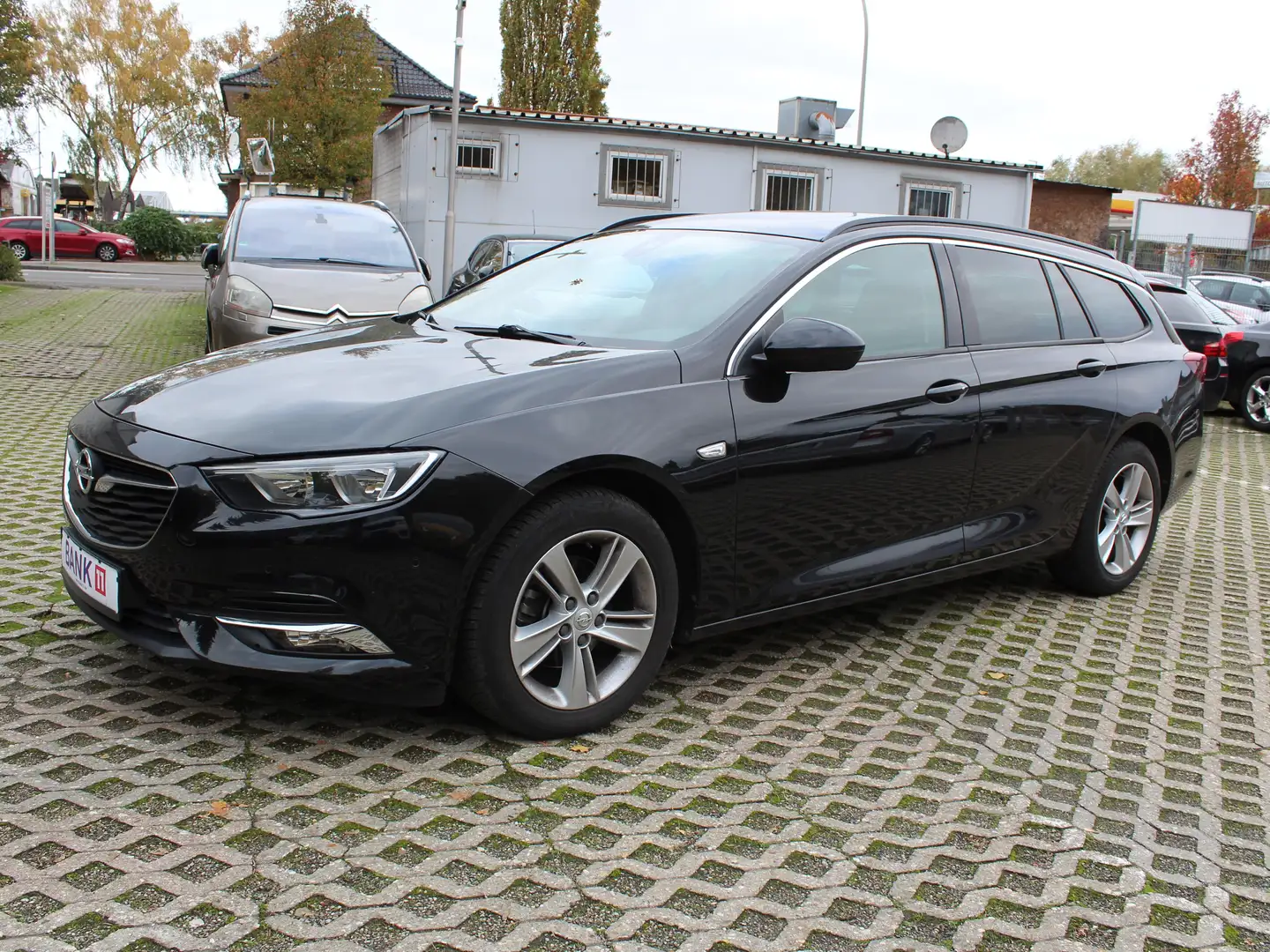 Opel Insignia Insignia Sports Tourer 1,5i/NAVI/PARKASSITENT Schwarz - 1