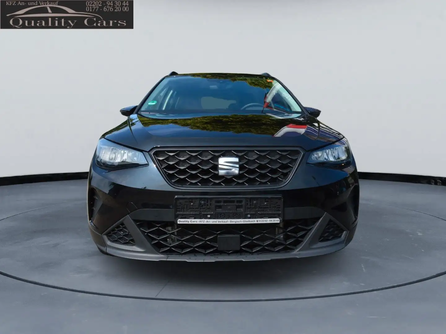 SEAT Arona Style, 22.000km. Schwarz - 2