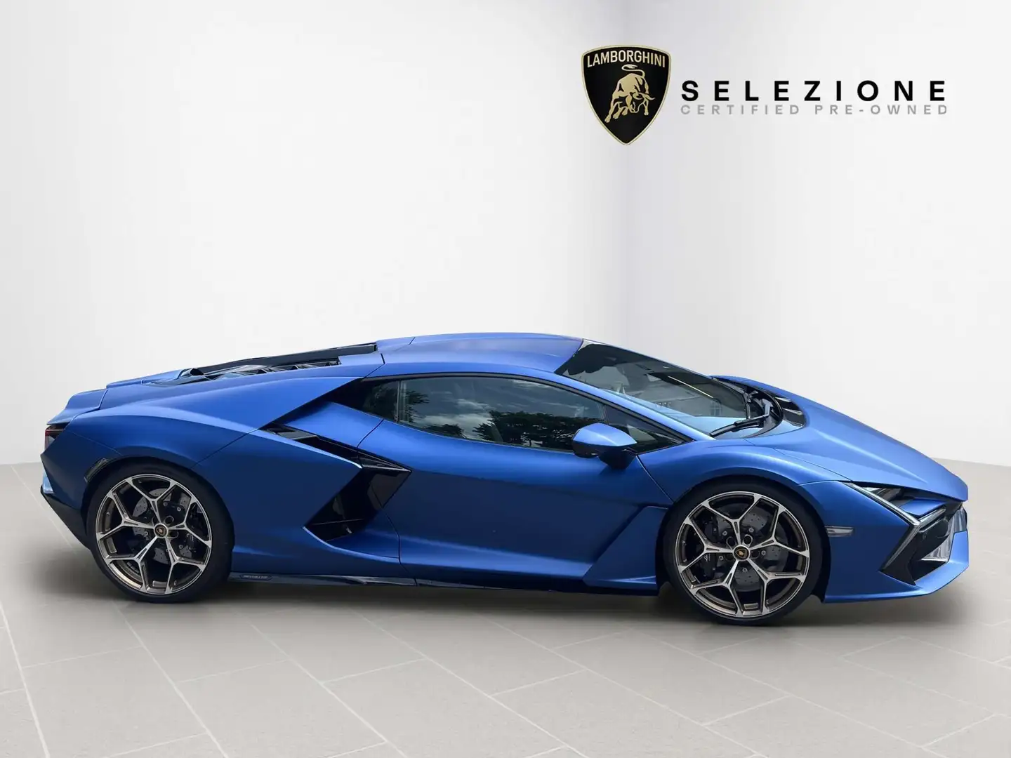 Lamborghini Revuelto Bleu - 2
