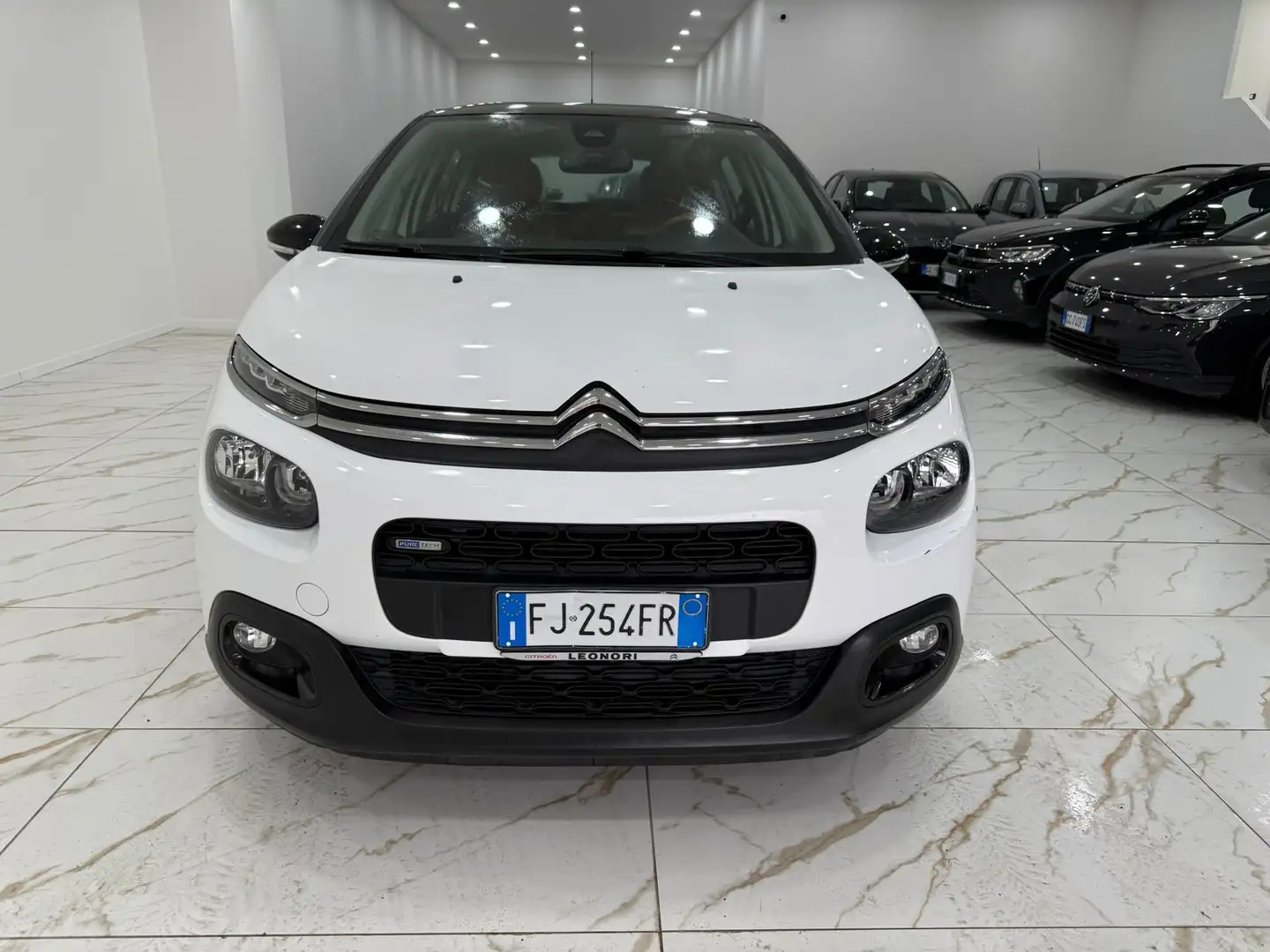 Citroen C3 C3 III 2017 1.2 puretech Shine 82cv Blanc - 2