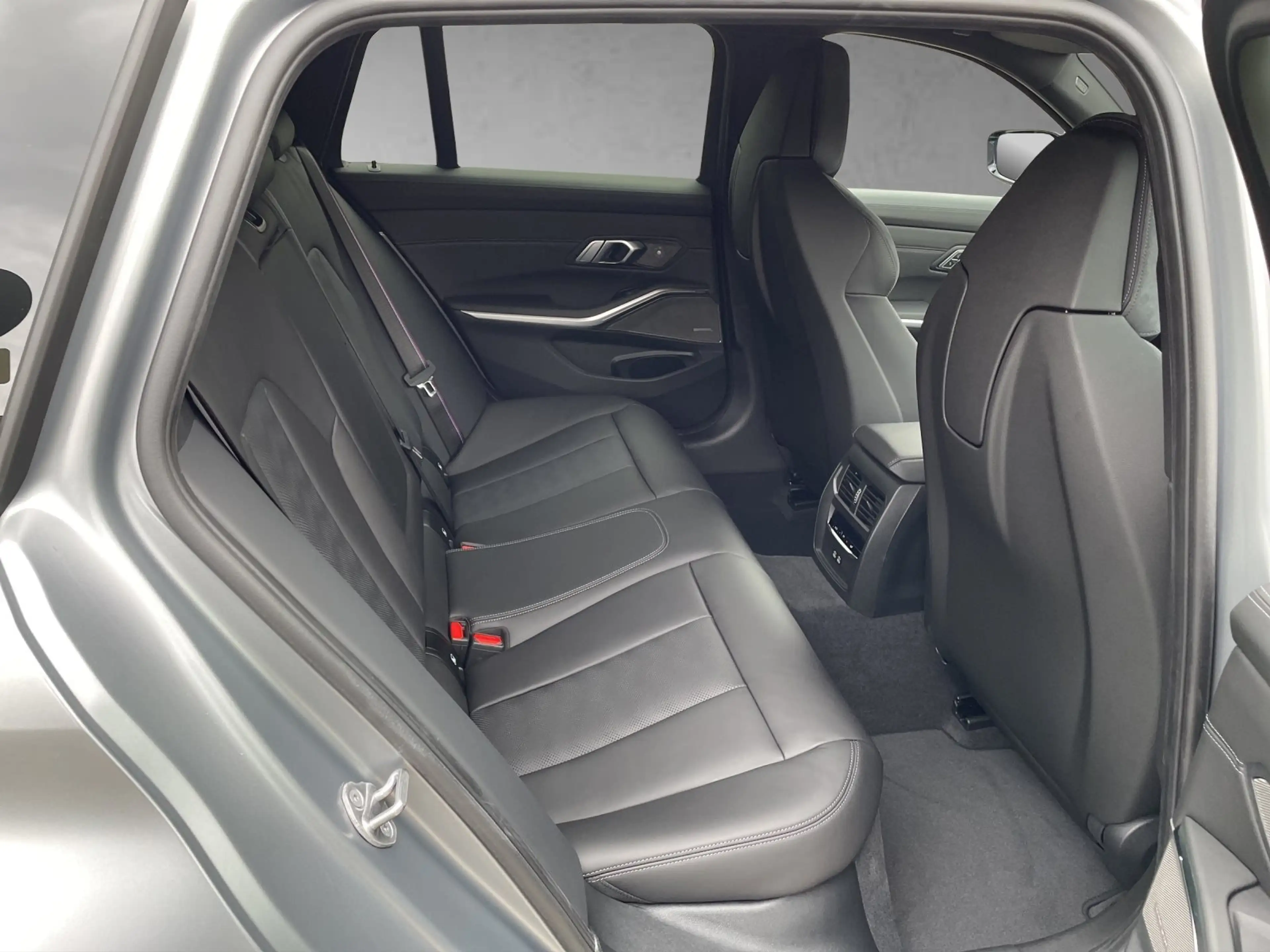 BMW M3 Competition M XDR — photo 13