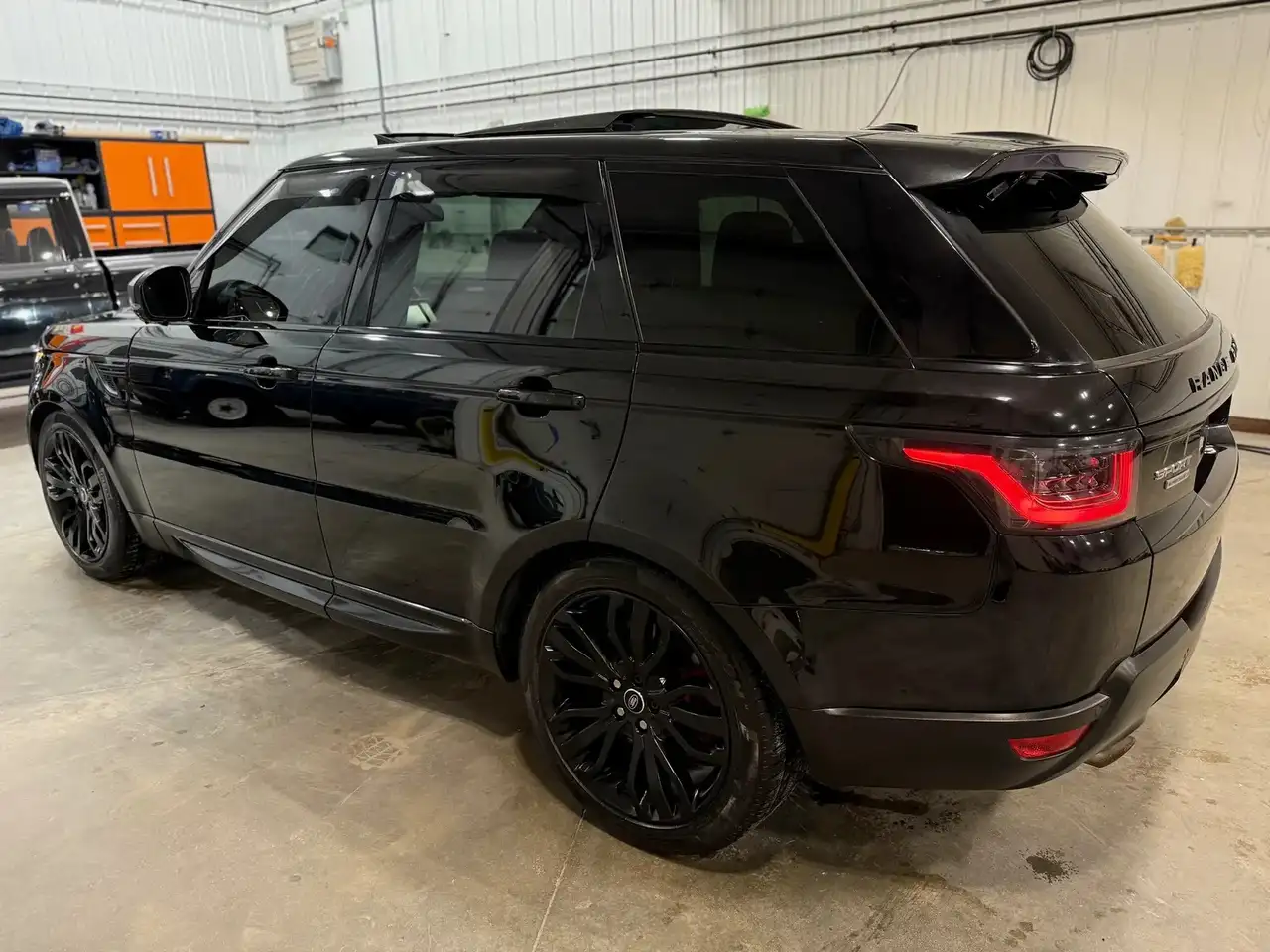 Land Rover Range Rover Sport снимка Land Rover Range Rover Sport