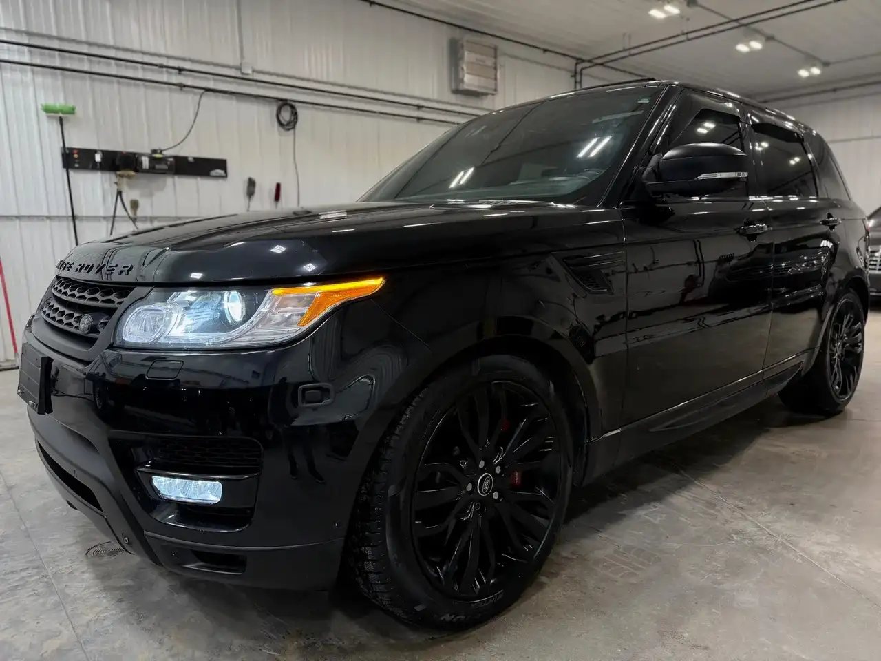 Land Rover Range Rover Sport снимка Land Rover Range Rover Sport
