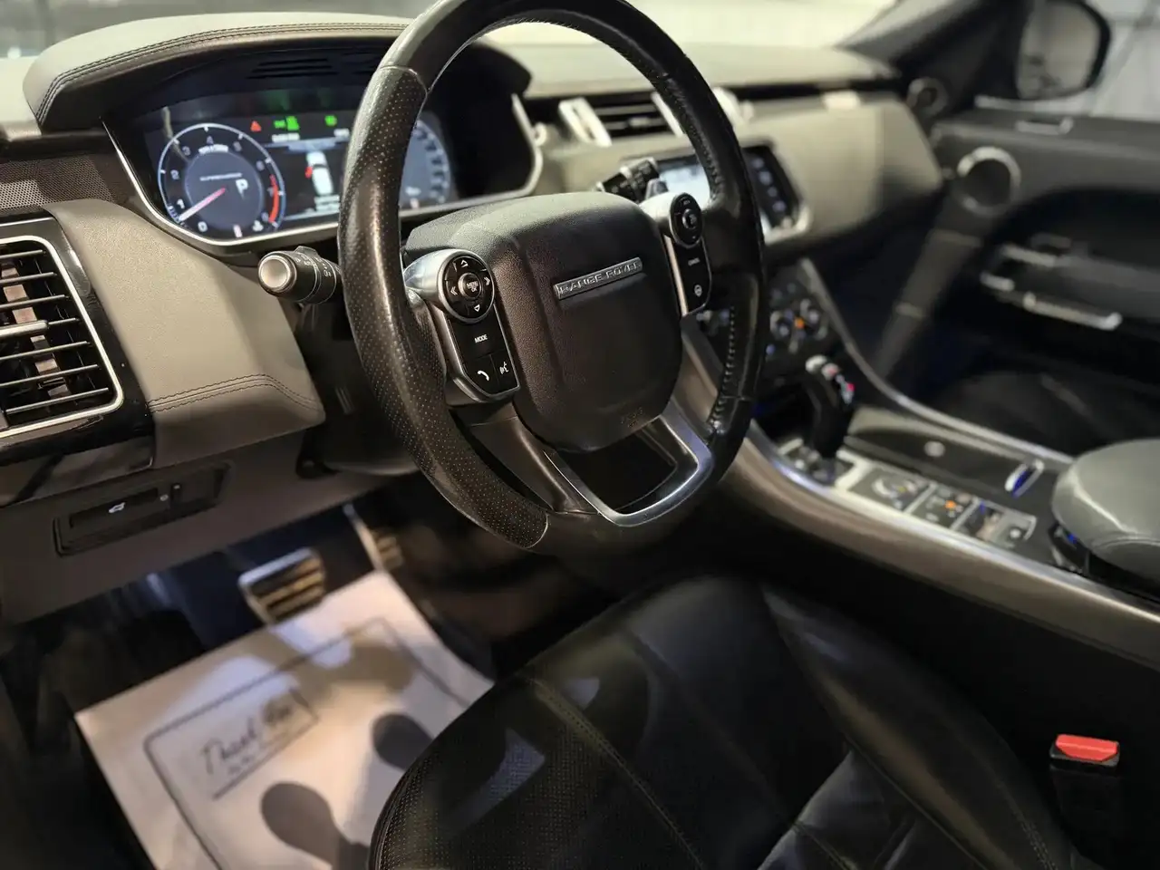 Land Rover Range Rover Sport снимка Land Rover Range Rover Sport