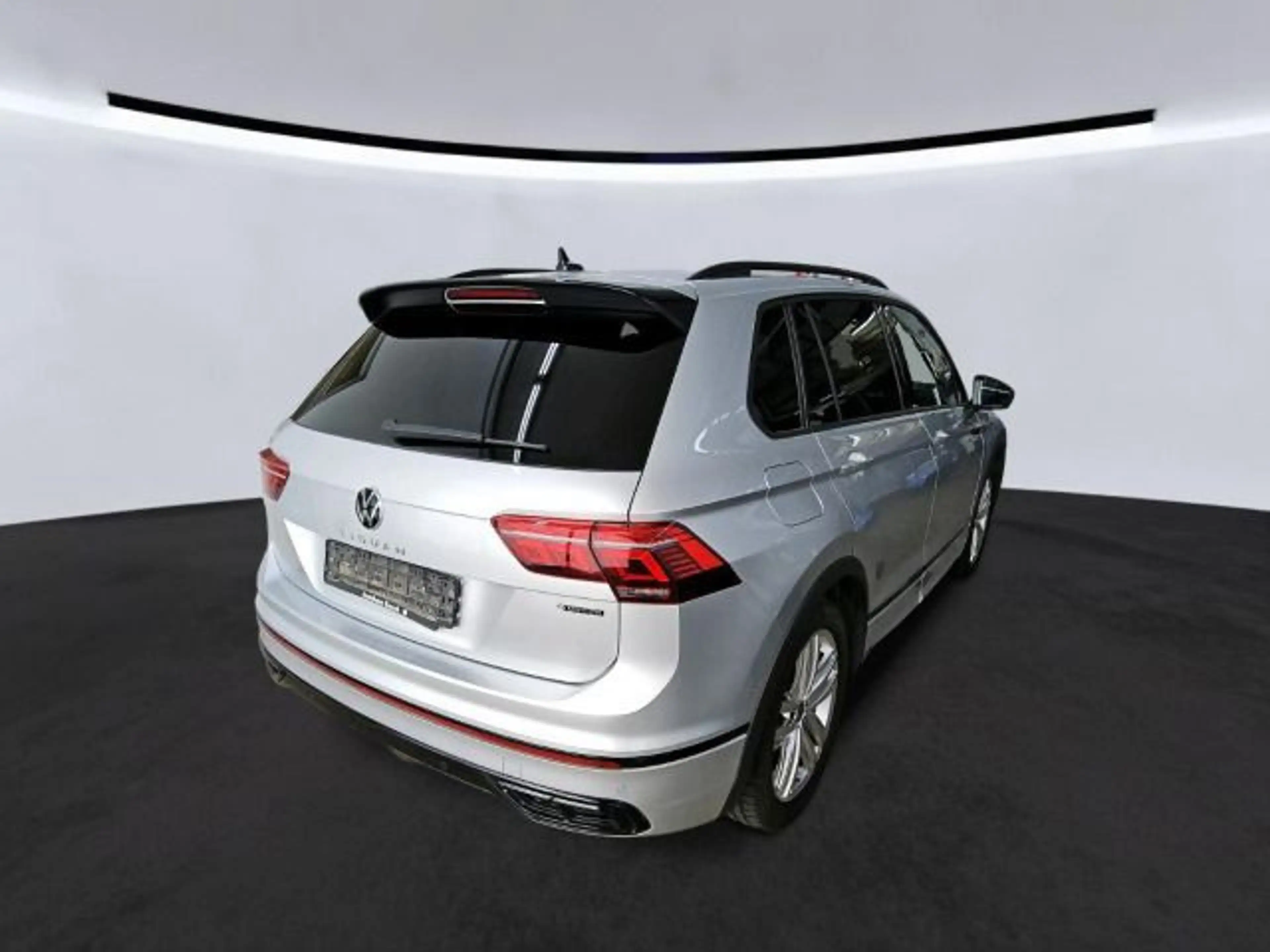 Volkswagen Tiguan 2.0 TDI R-Line Black Style 4M Navi*AHK*St — photo 3