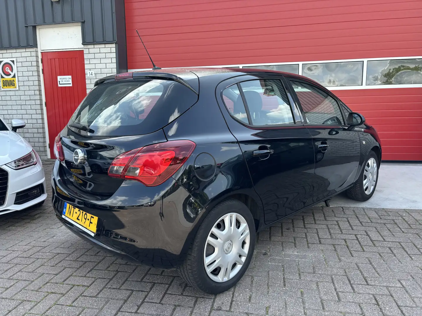 Opel Corsa 1.4 Edition AIRCO / CRUISE / BLUETOOTH / ELEK RAME Nero - 2