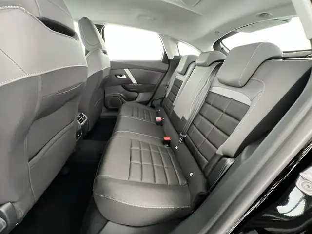 Citroen C4 view 9