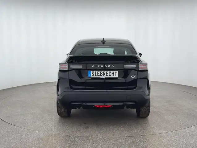 Citroen C4 view 4