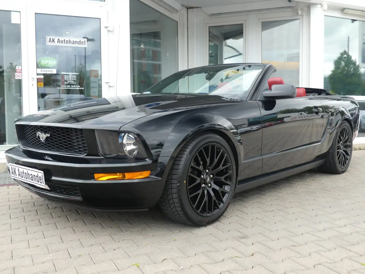 Ford Mustang Cabrio Aut. Leder Sitzhzg. Klima Schwarz - 1