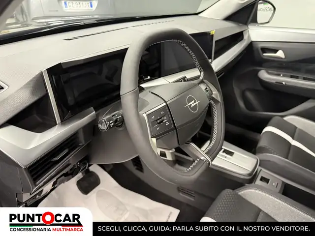 Opel Frontera view 14