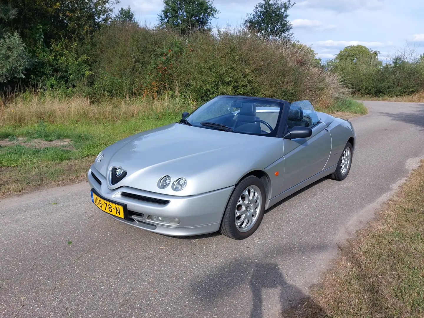 Alfa Romeo Spider 2.0-16V T.Spark L Grijs - 2