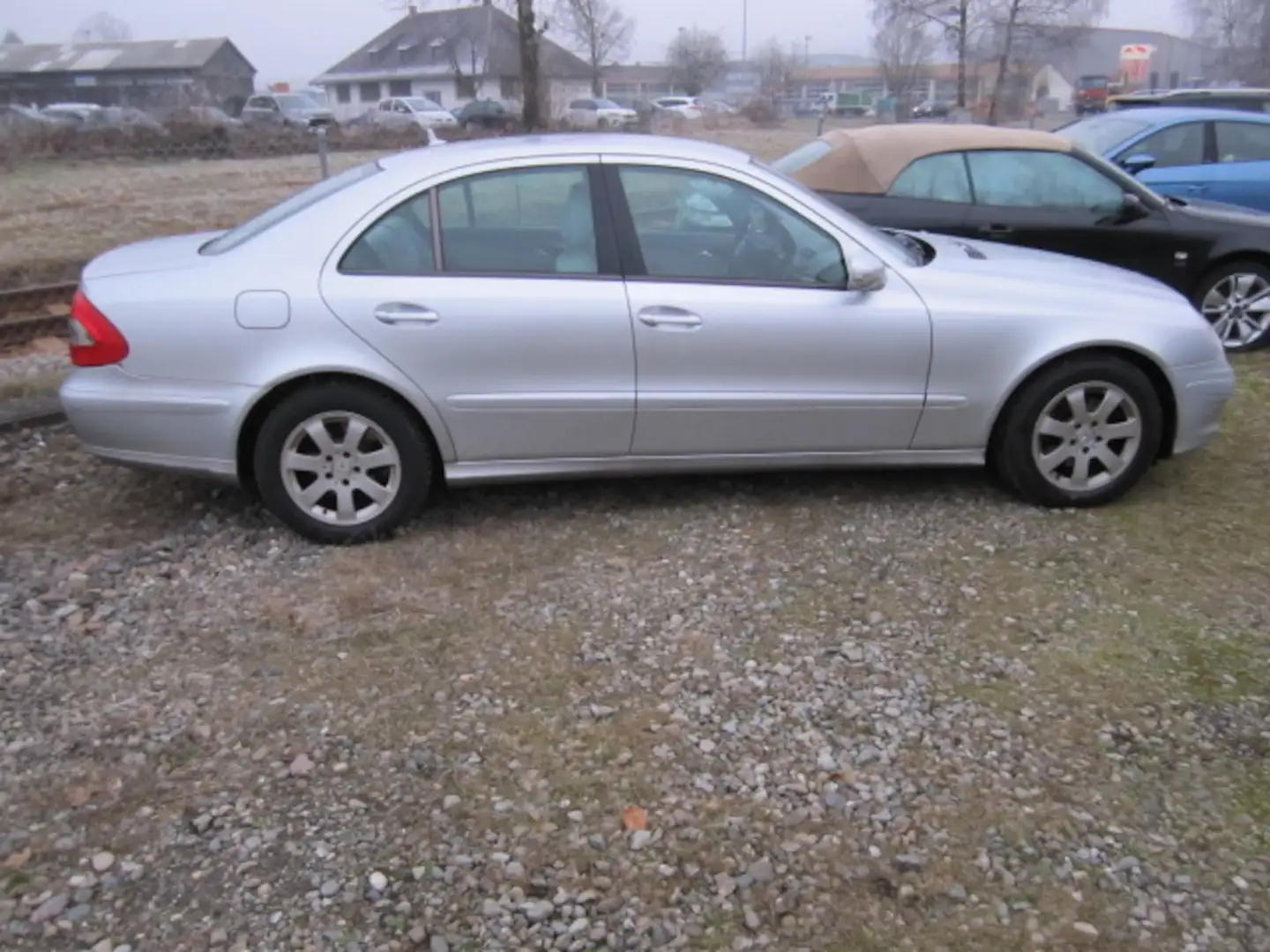 Mercedes-Benz E 280 ~ Automatik ~ Klima ~ Silber - 2