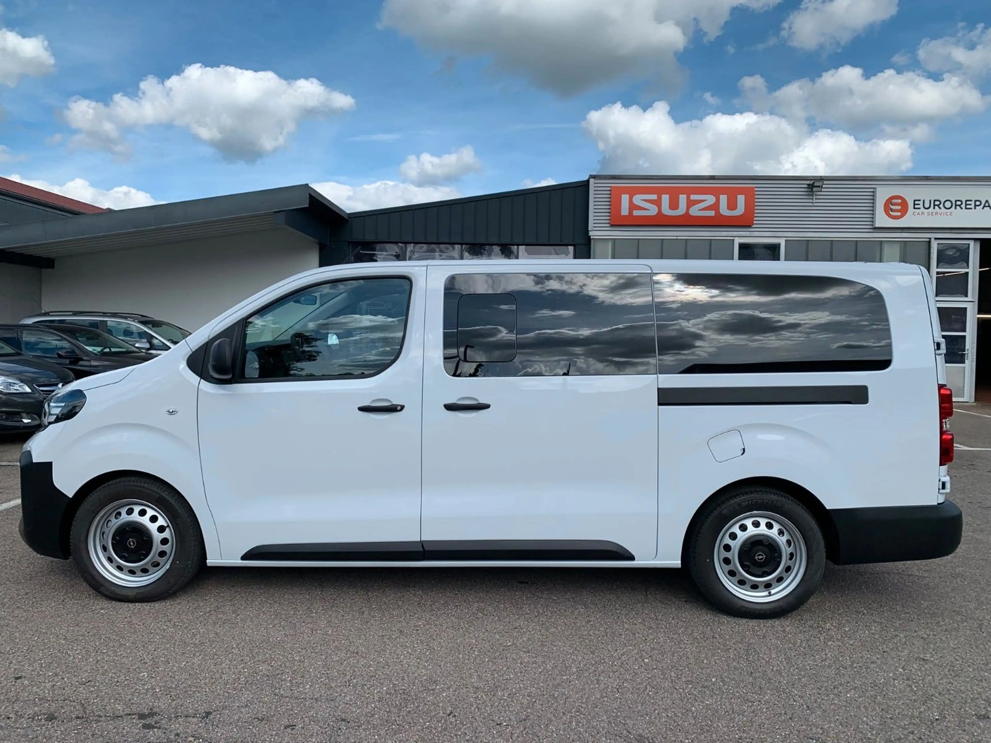 Opel Vivaro Kombi XL 8 Sitze Vollausstattung