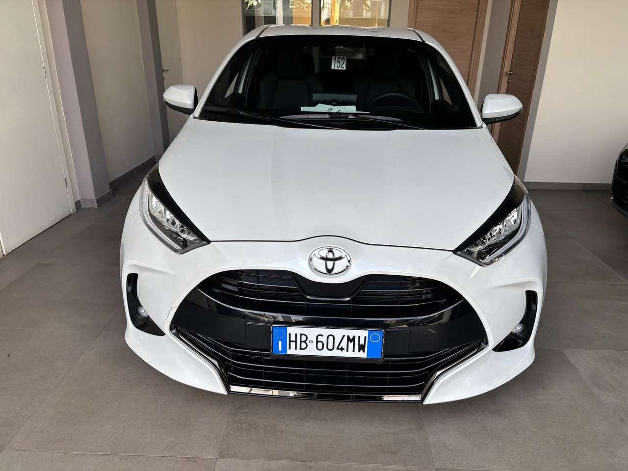 Toyota Yaris Yaris 1.5h 130 cv lounge