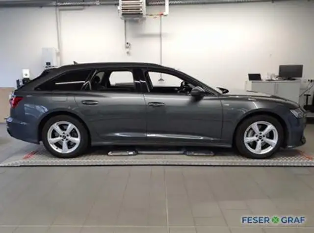 Audi A6 view 5