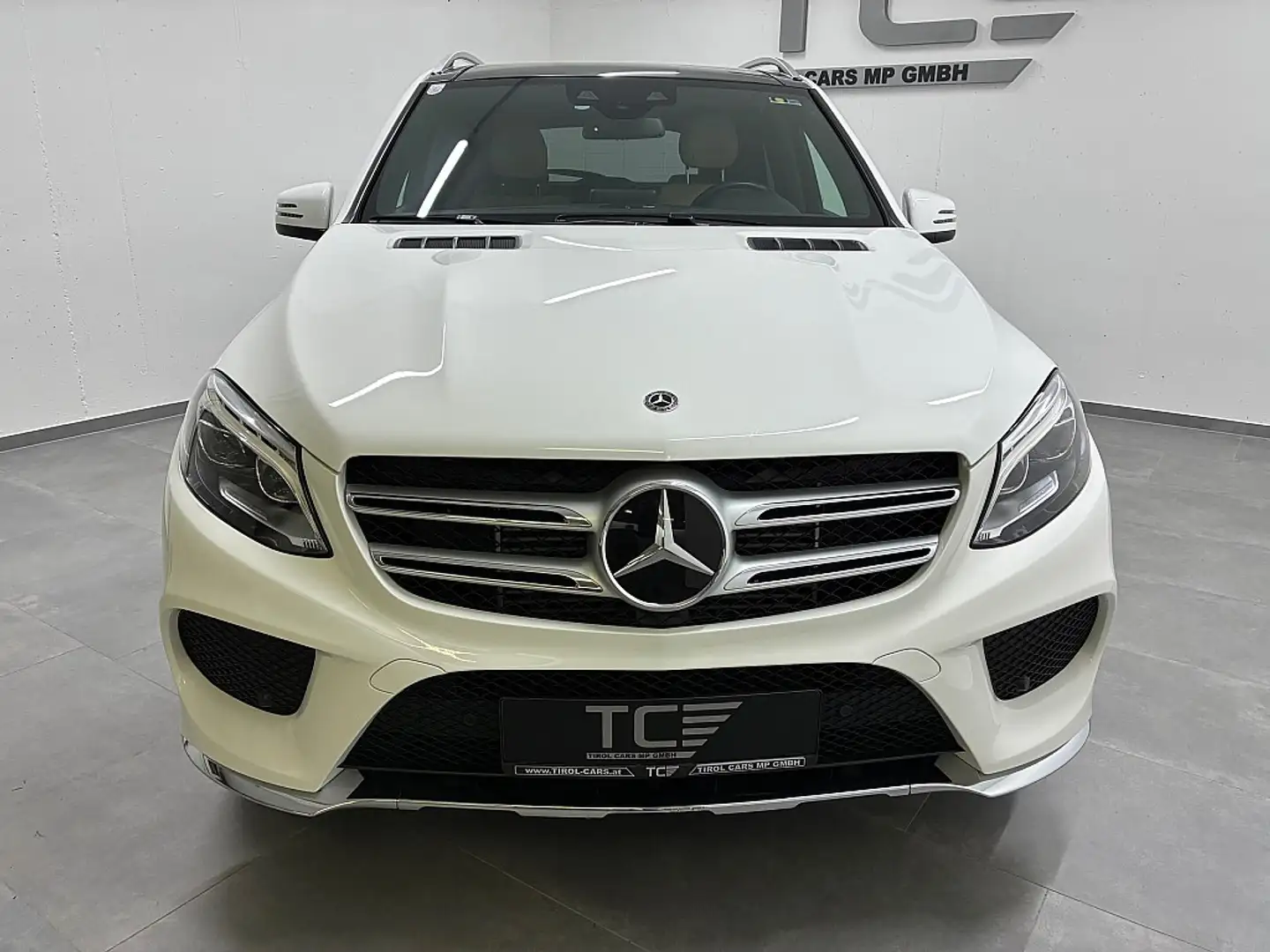 Mercedes-Benz GLE 350 d 4Matic Aut. AMG, Pano, AHk, Airmatic, ... Weiß - 2
