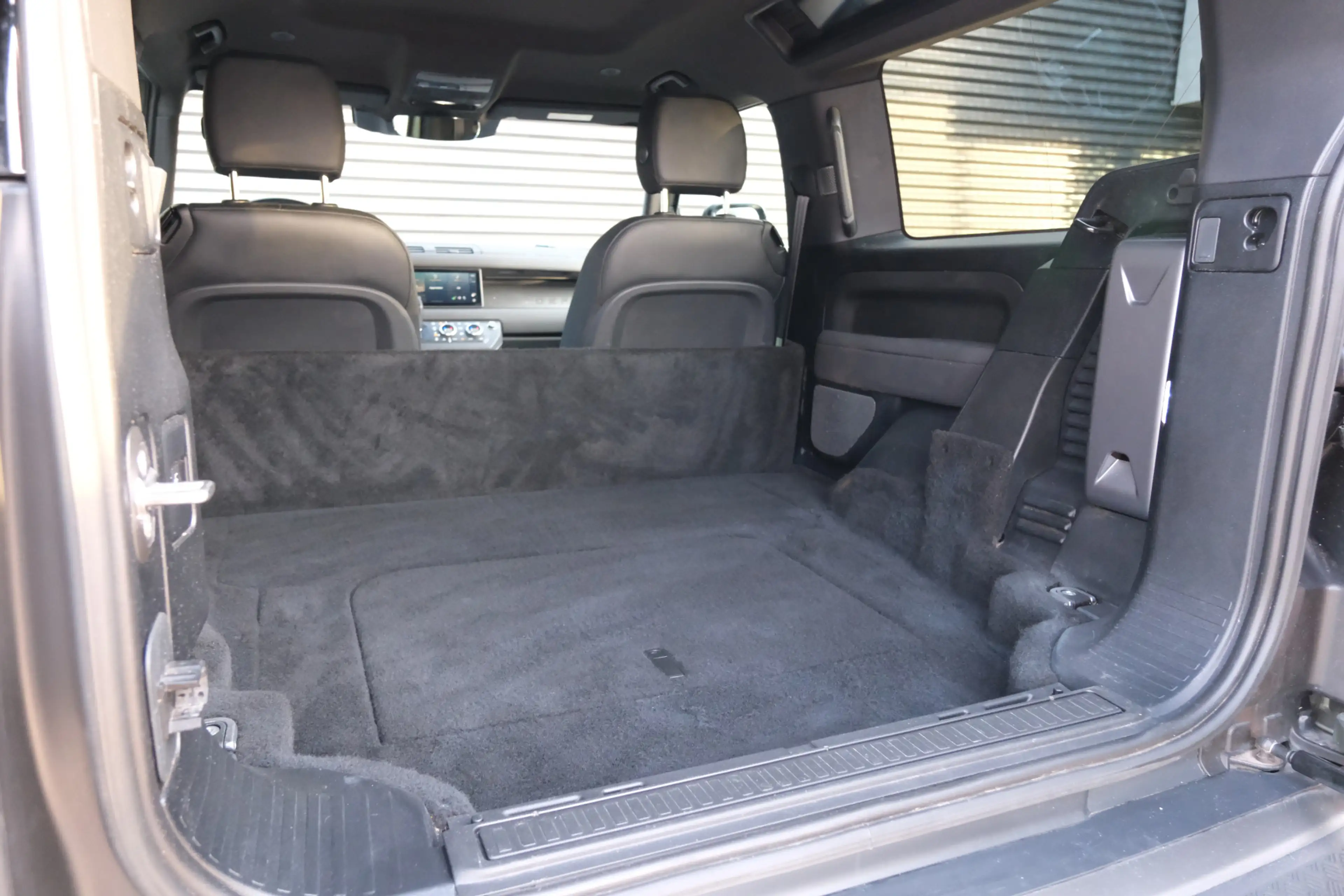 Land Rover Defender 3.0 D200 90 MHEV X-Dynamic SE | Grijs kenteken | V — photo 5