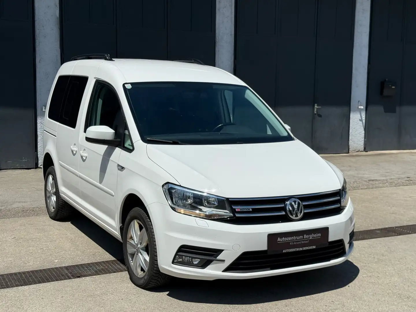 Volkswagen Caddy Kombi Comfortline 2,0 TDI 4MOTION Weiß - 1