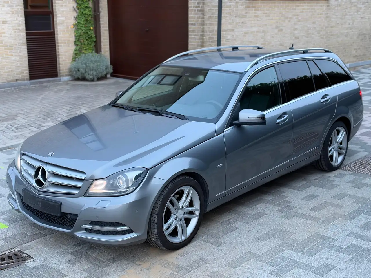 Mercedes-Benz C 200