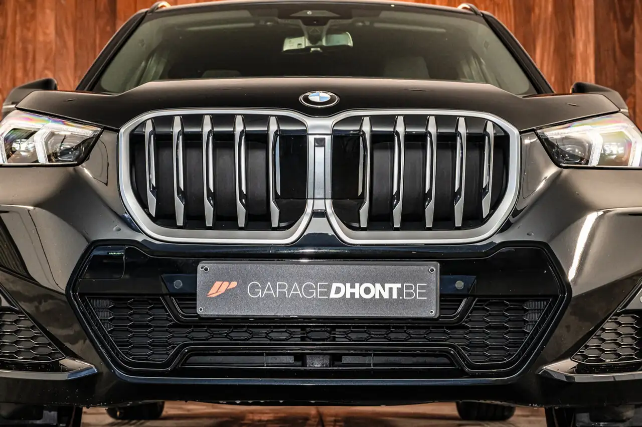 BMW X1 sdrive 18i M sport, keyless, camera, adaptive led 7