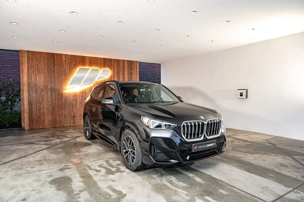 BMW X1 sdrive 18i M sport, keyless, camera, adaptive led 2