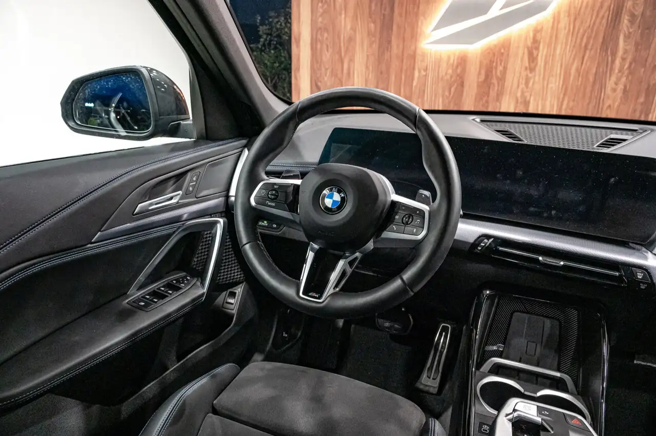 BMW X1 sdrive 18i M sport, keyless, camera, adaptive led 13