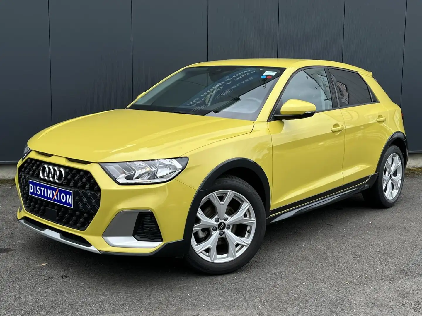 Audi A1 25 TFSI 95 Design avec Sièges chauffants, GPS et A Jaune - 1