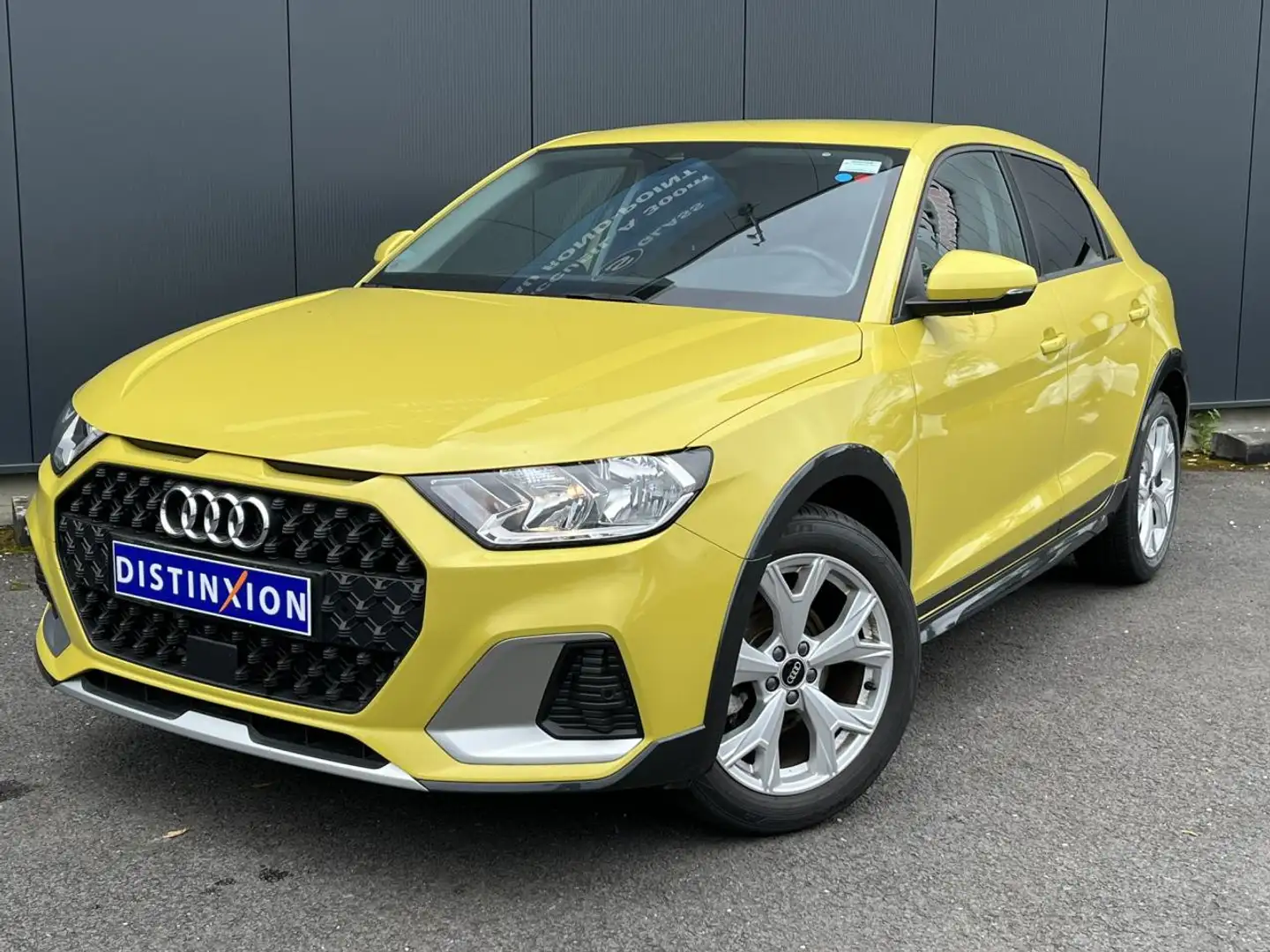 Audi A1 25 TFSI 95 Design avec Sièges chauffants, GPS et Apple Car Play Jaune - 2
