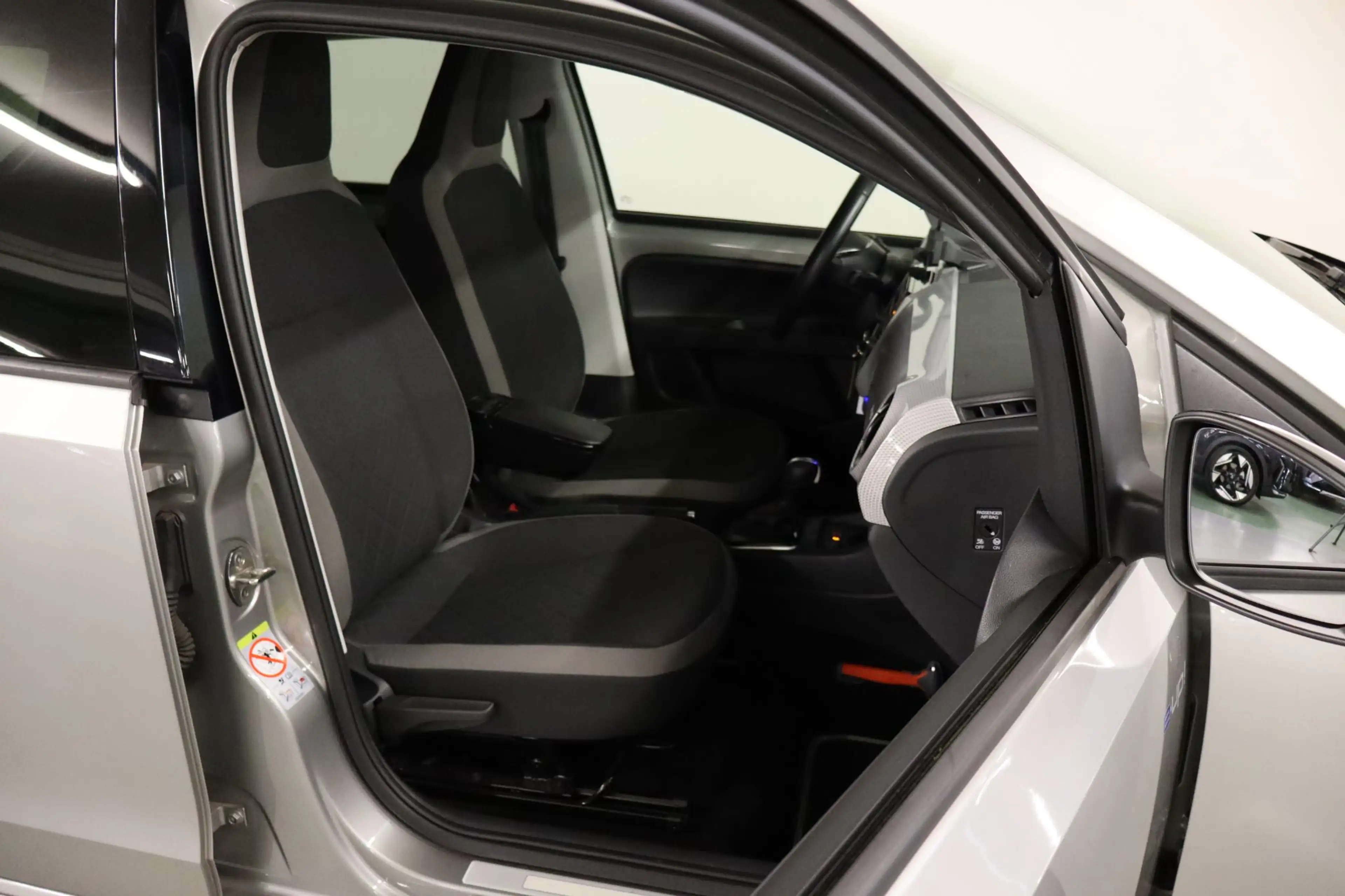 Volkswagen e-up! Style | Climatronic | Winterpakket | Lichtmetalen — photo 14