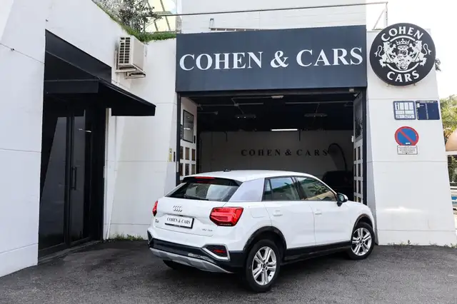 Audi Q2 view 5