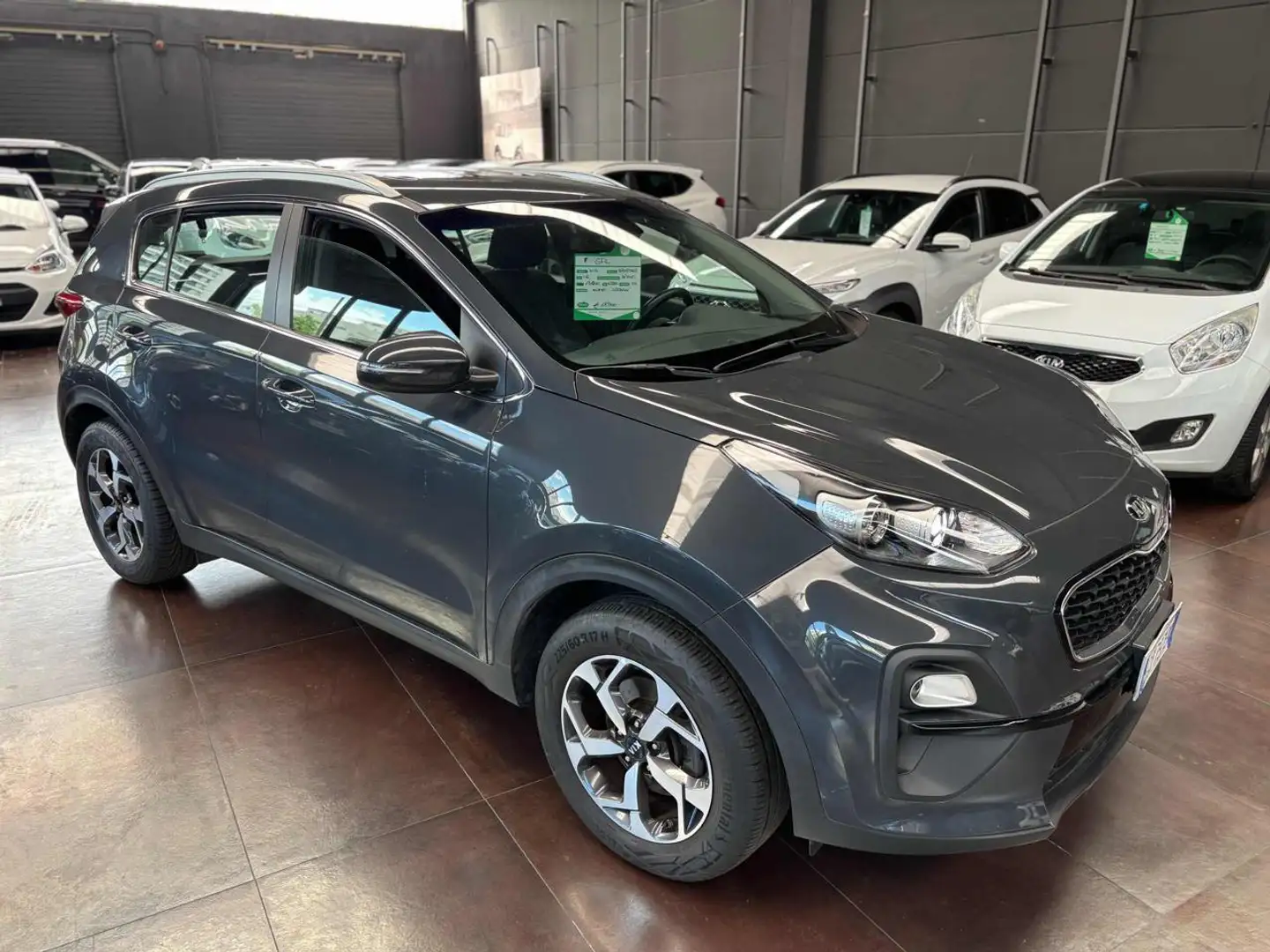 Kia Sportage 1.6 ECOGPL 2WD Business Class Grigio - 1