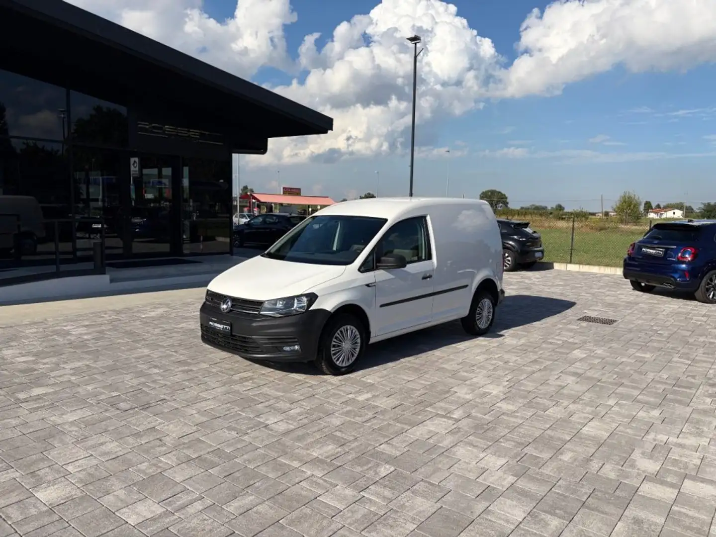 Volkswagen Caddy 2.0 TDI 4MOTION Comfortline Bianco - 2