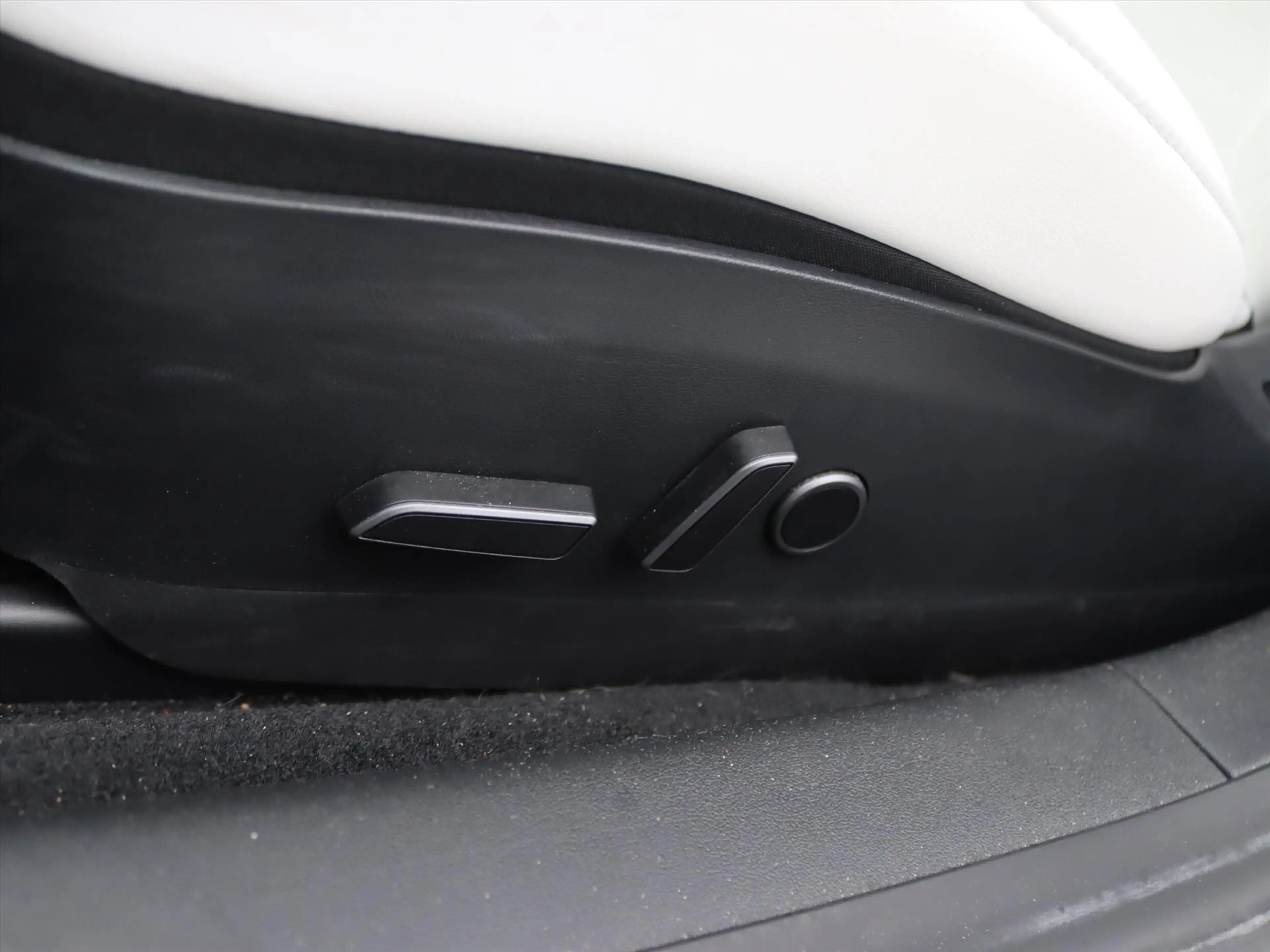 Tesla Model 3 Standard RWD Plus FACELIFT 92.1% SoH [ WIT LEDER+A — photo 19