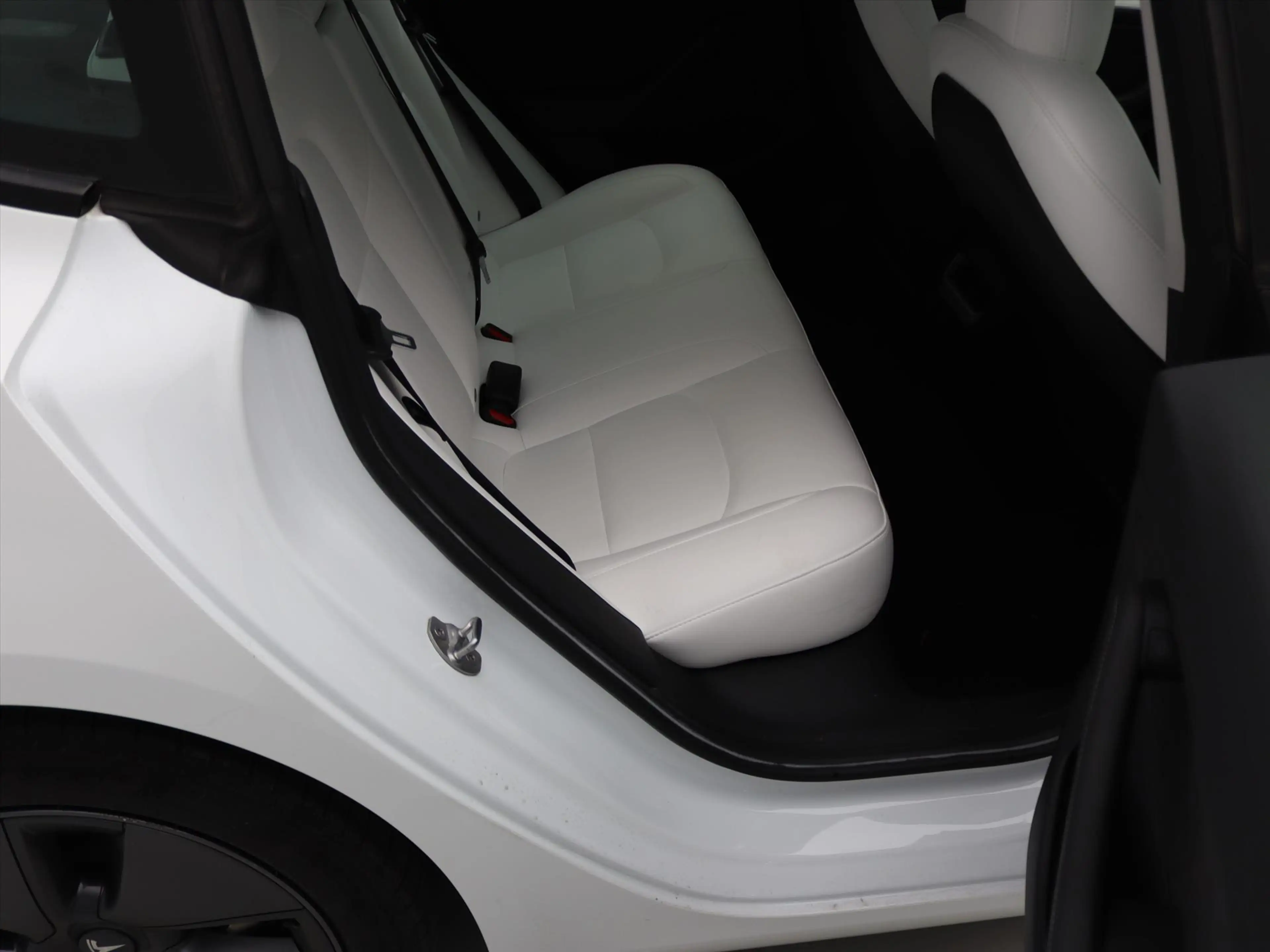 Tesla Model 3 Standard RWD Plus FACELIFT 92.1% SoH [ WIT LEDER+A — photo 15