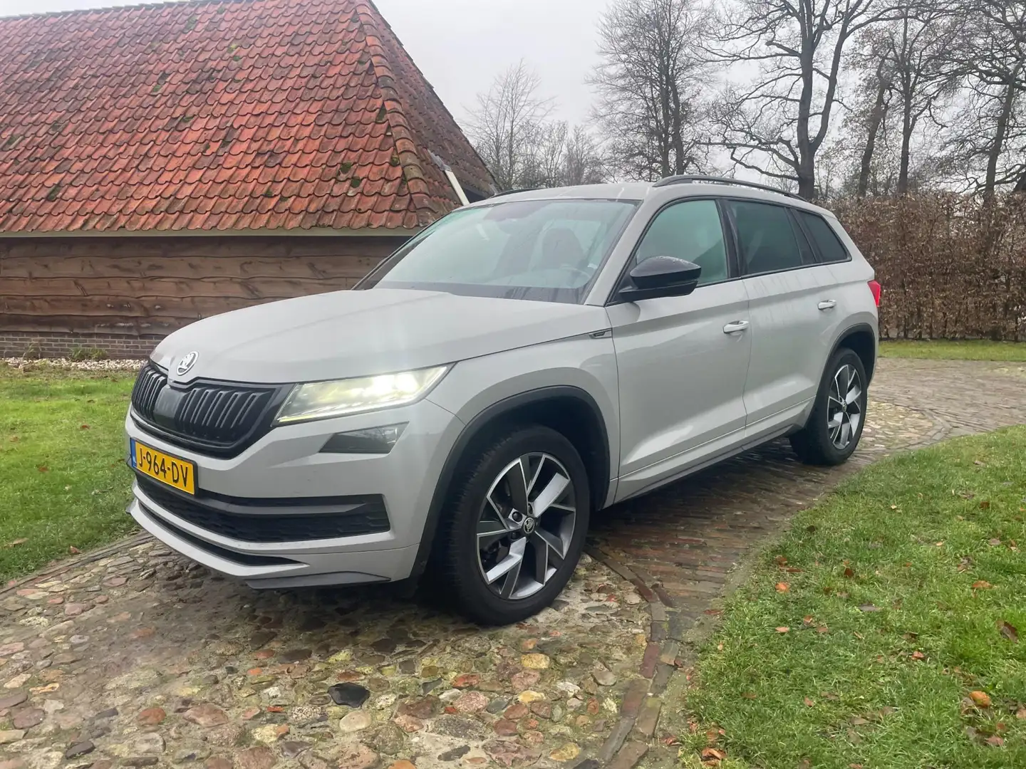 Skoda Kodiaq 1.5 TSI Sportline Business-NL auto-BTW-Virtual-Cam Gris - 1